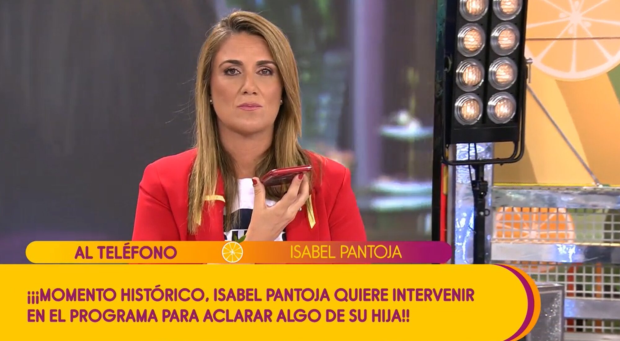 Carlota Corredera habla con Isabel Pantoja en 'Sálvame'