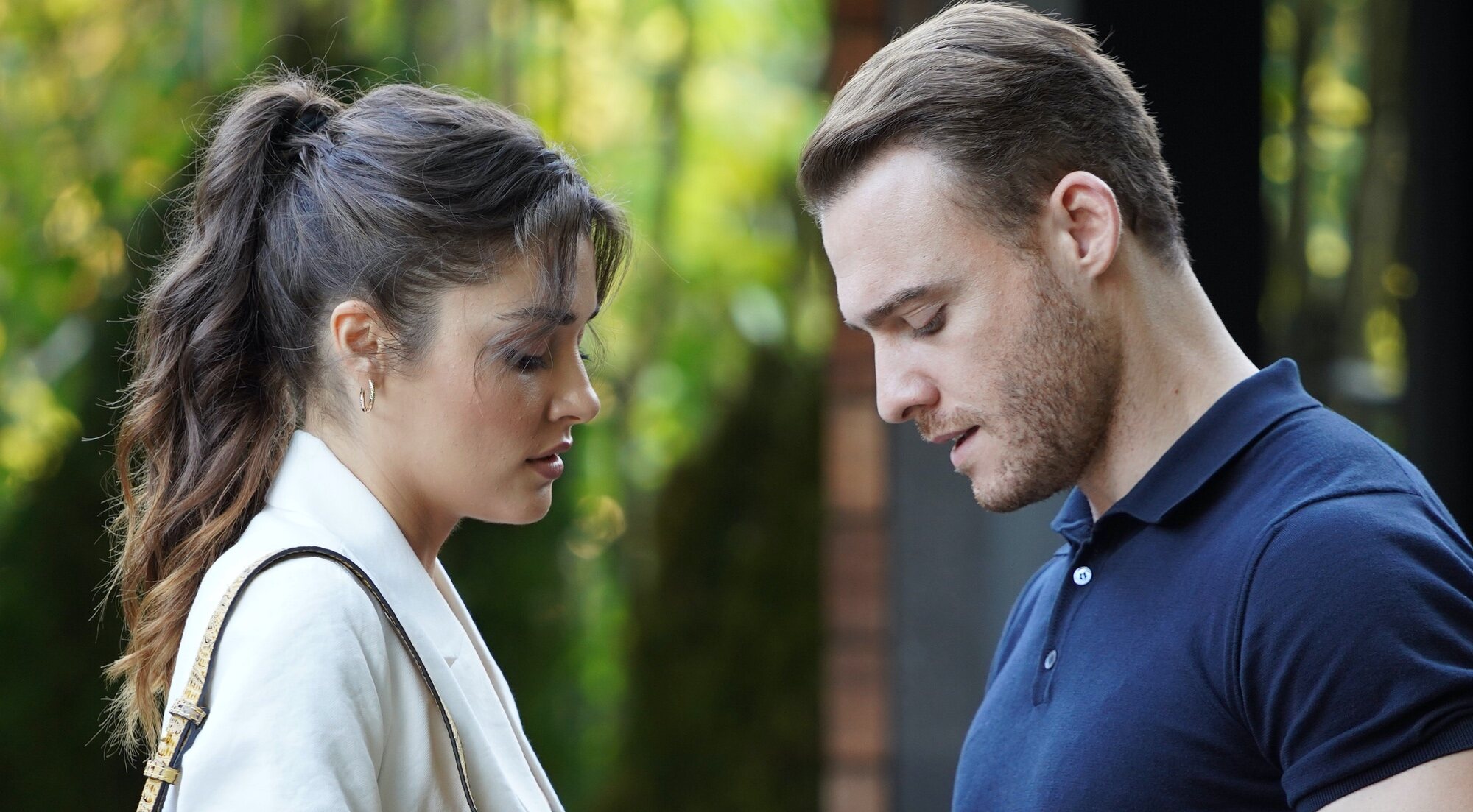 Los protagonistas de 'Love is in the air', la ficción turca de Divinity