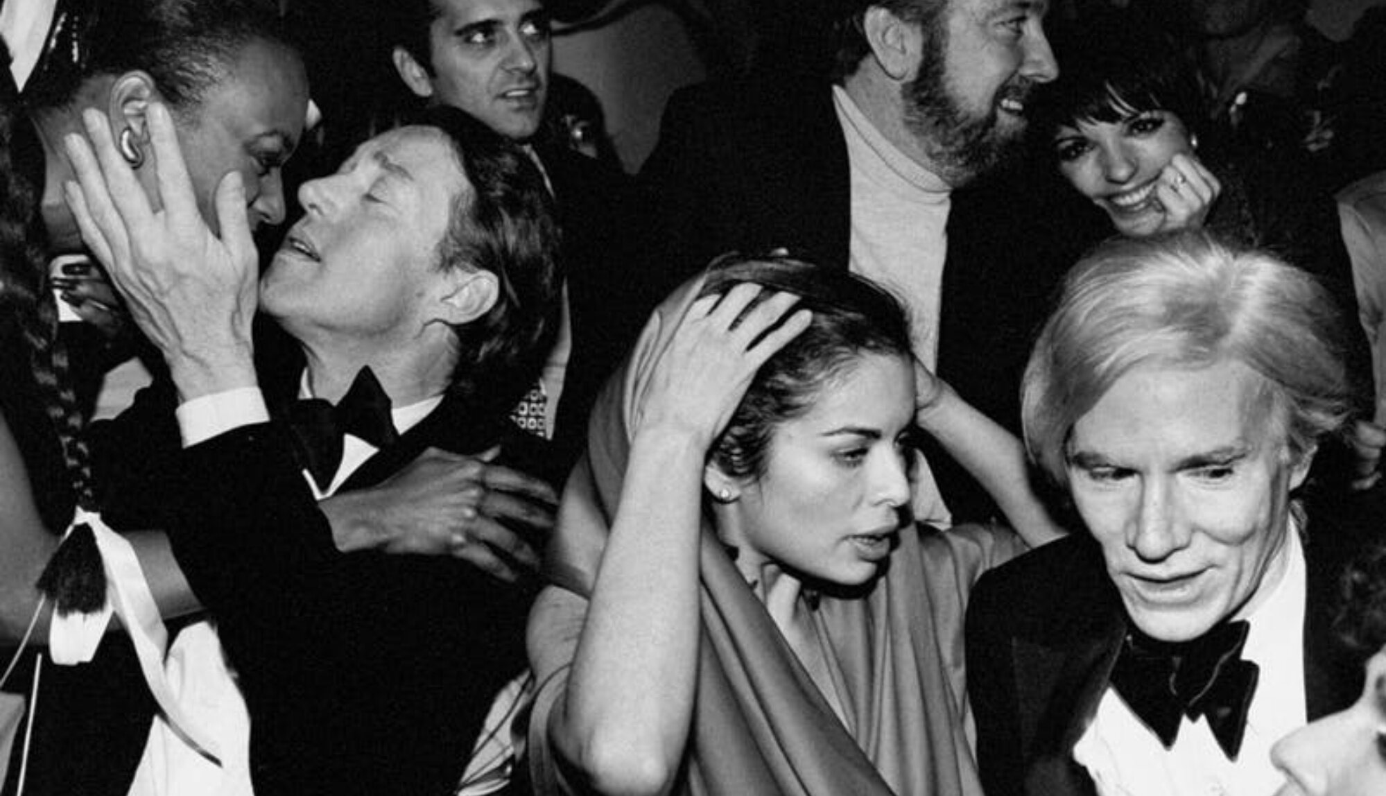 Halston, Liza Minelli y Andy Warhol en una fiesta de Studio 54