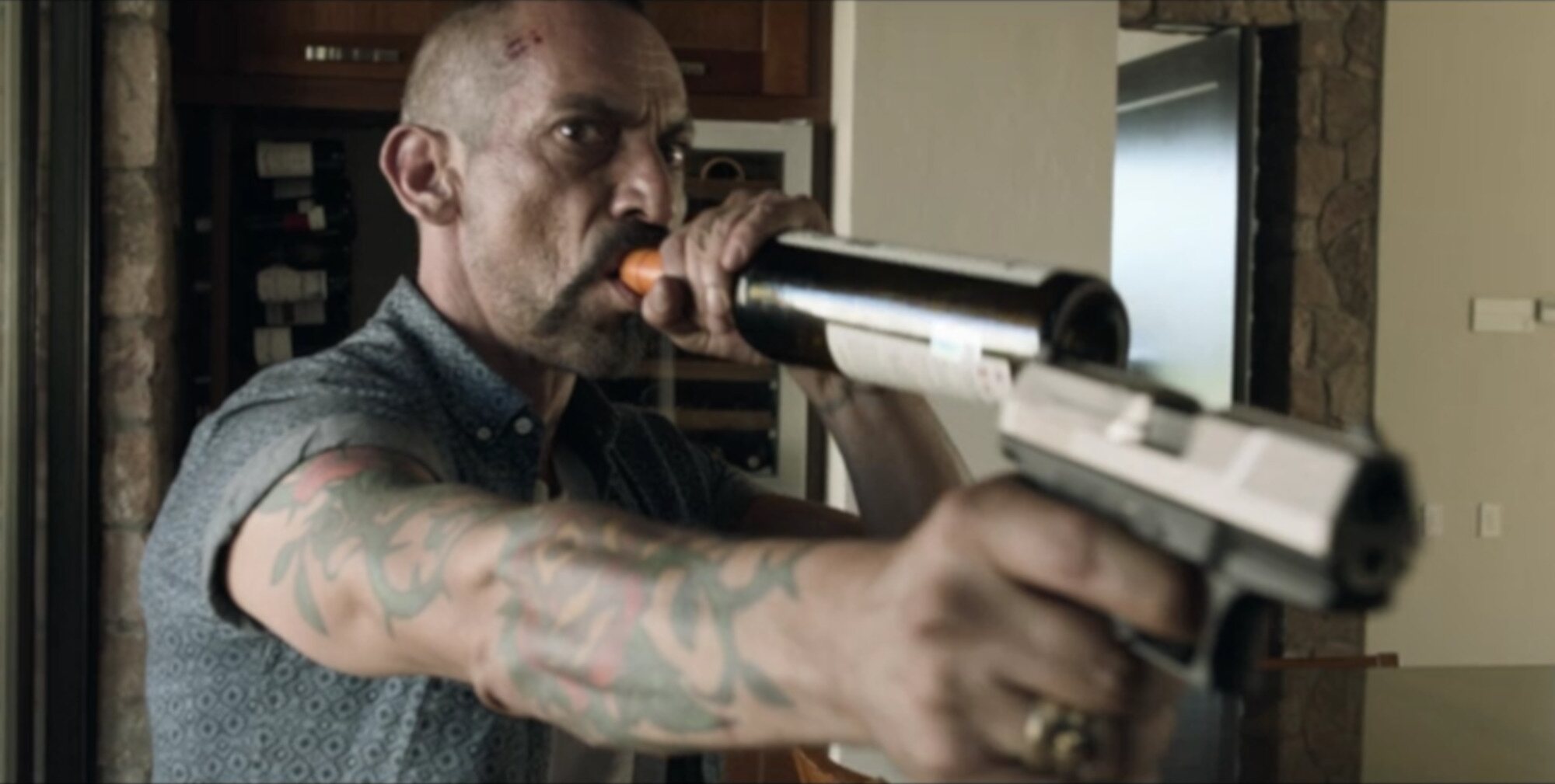 Carlos Valencia como el desaforado Romeo en &#39;SOZ&#39;