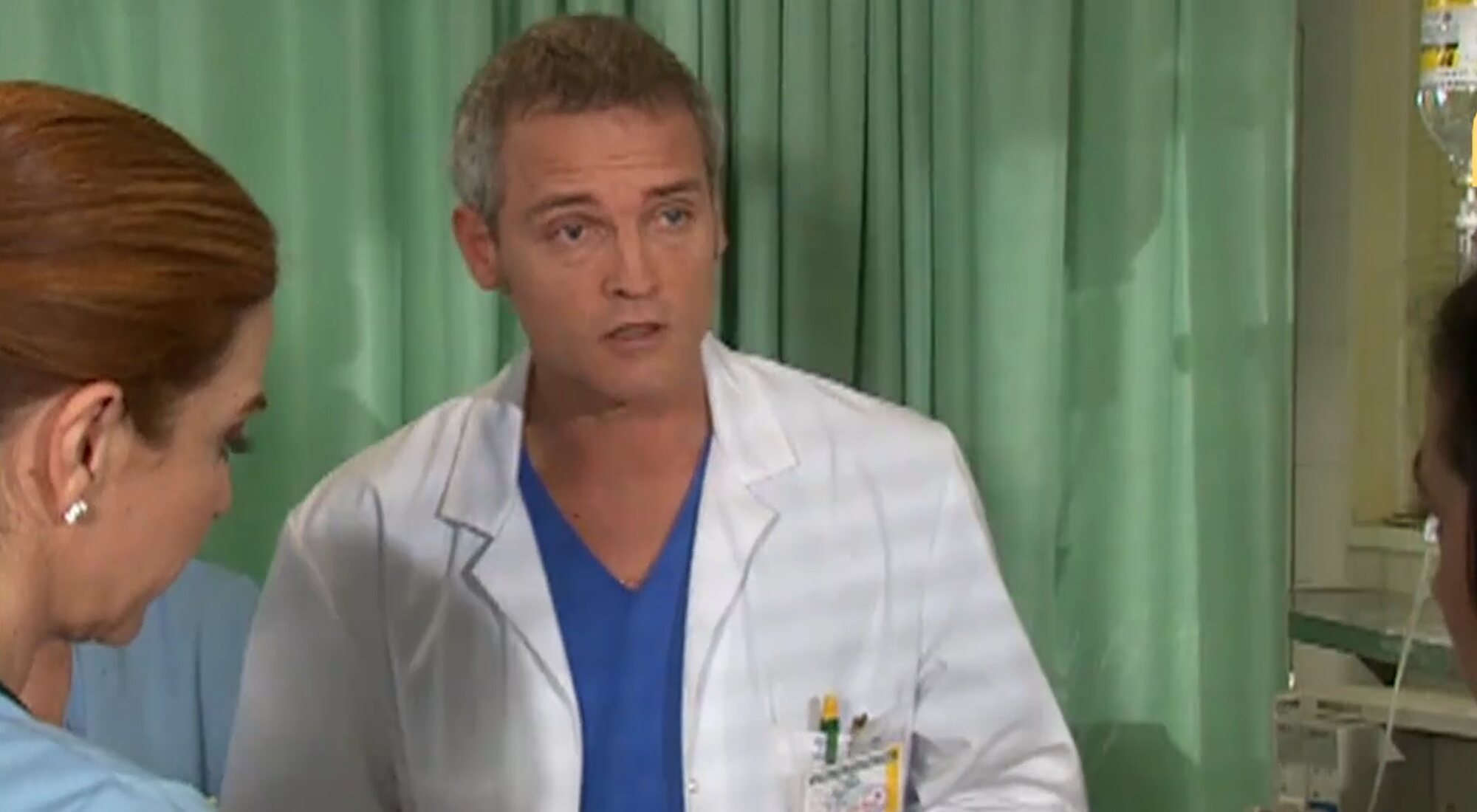 Jordi Rebellón en su primer episodio como Vilches en 'Hospital Central'