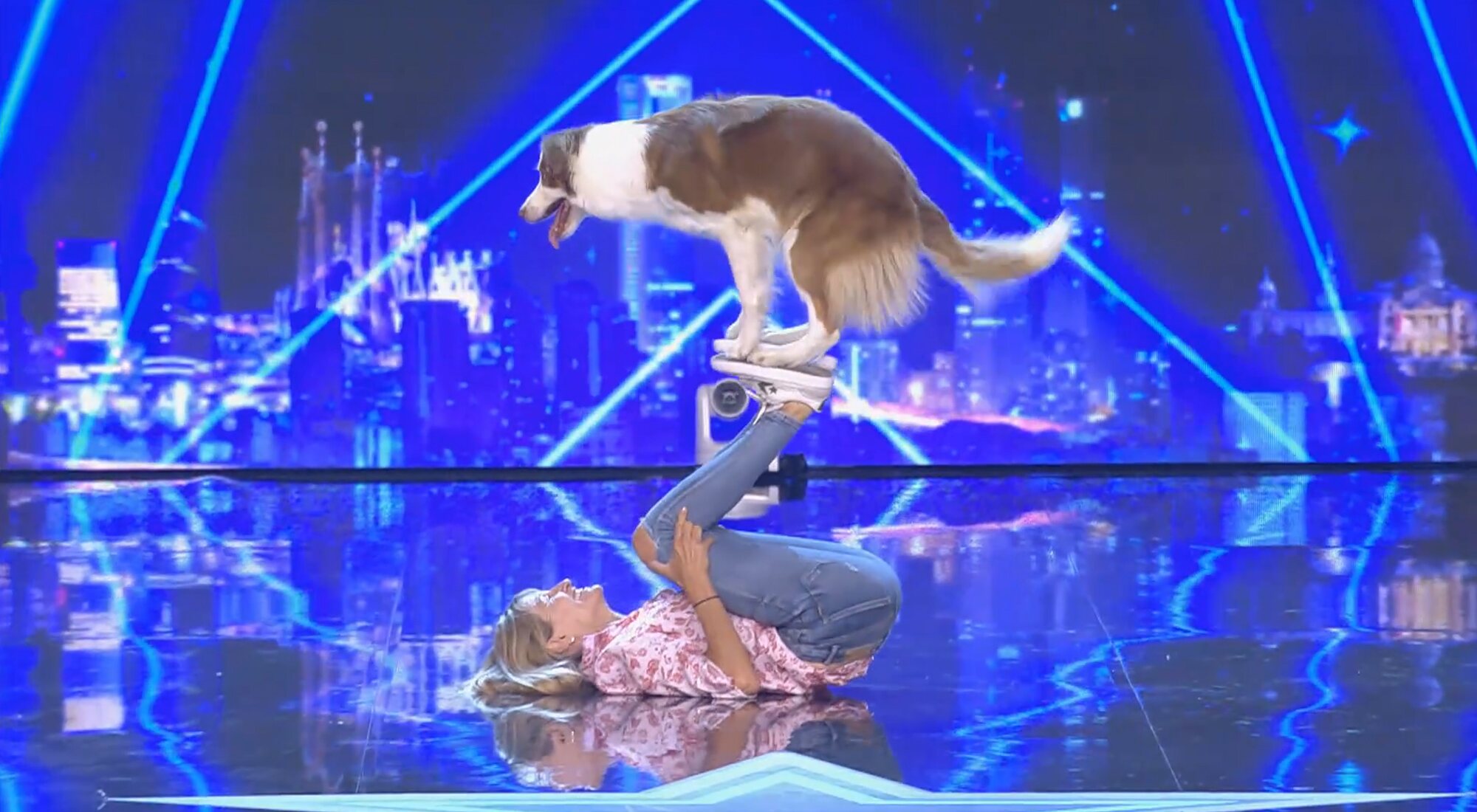 Laura y su perra Jana durante su actuación en 'Got Talent'