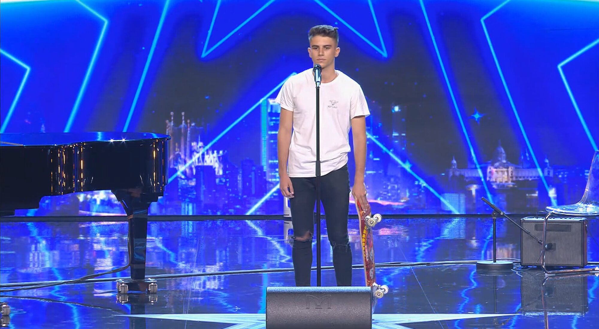 El representante de Skate Hero antes de actuar en &#39;Got Talent&#39; en honor de Ignacio Echeverría