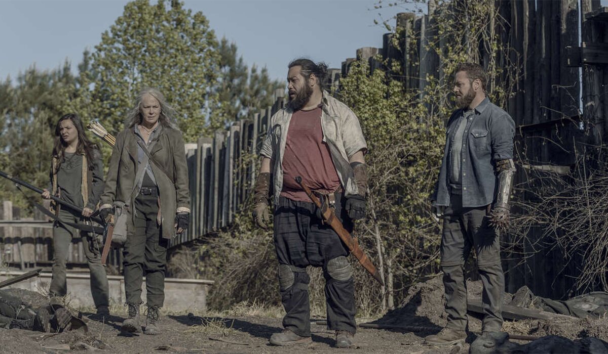 Lydia, Carol, Jerry y Aaron en Hilltop en el 11x05 de 'The Walking Dead'