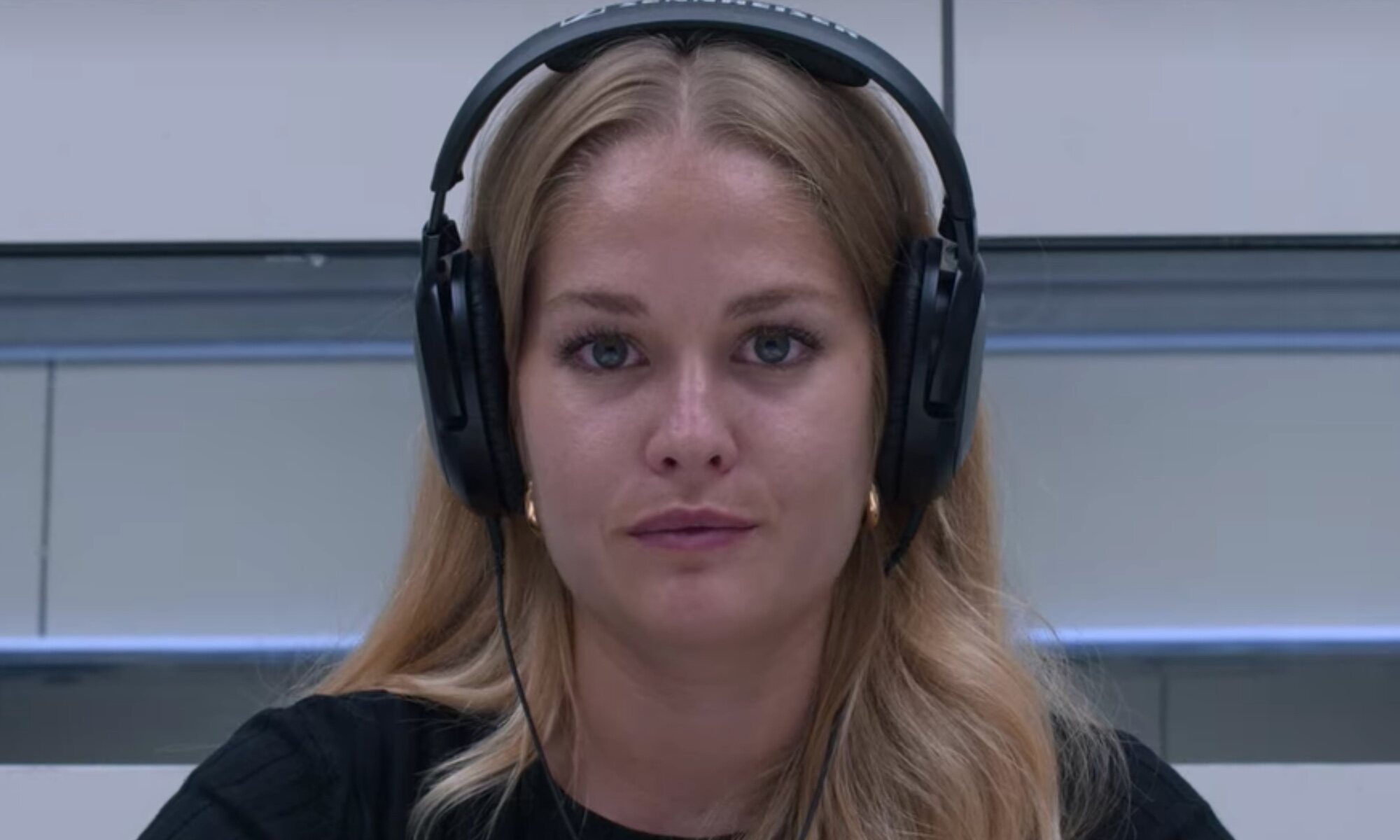 Laura, en la última escena de 'Insiders'