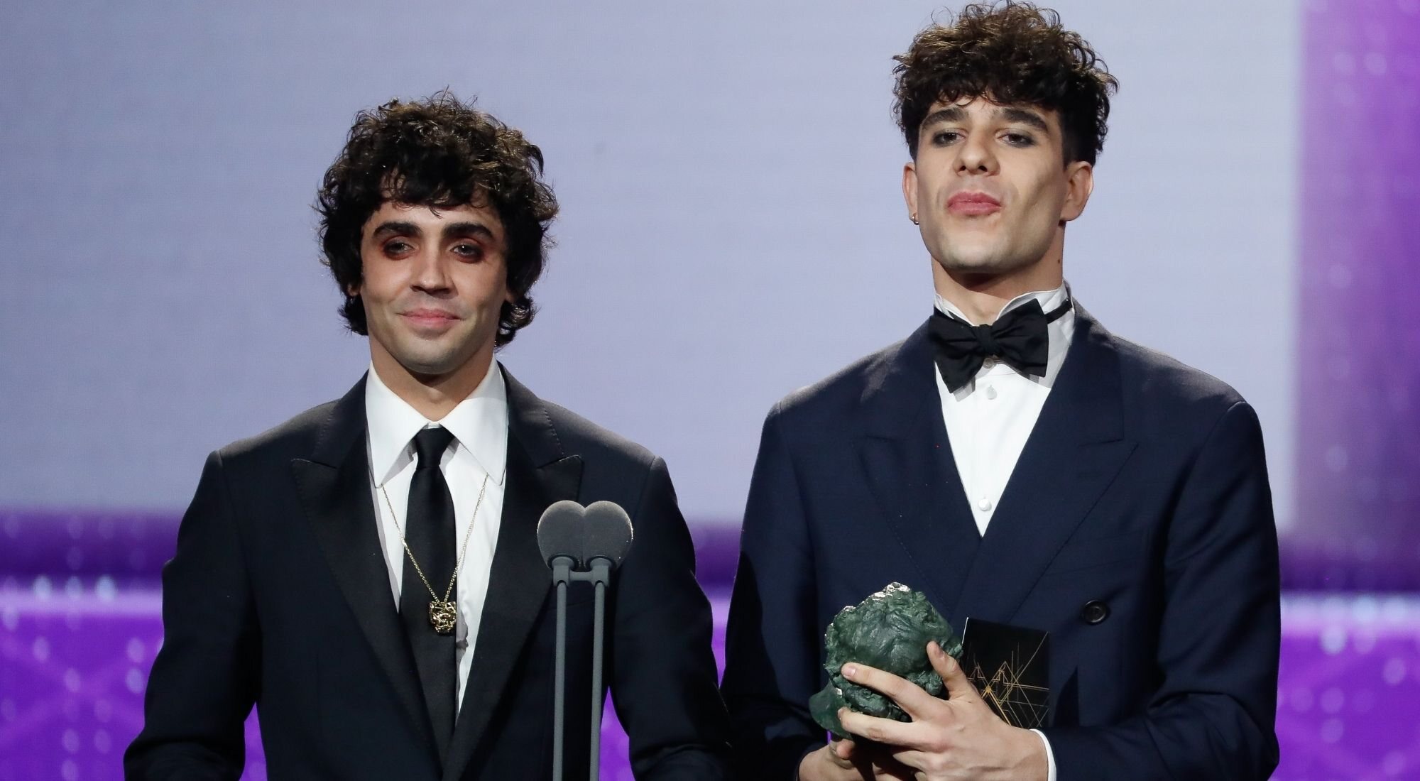 Javier Calvo y Javier Ambrossi, en los Premios Goya 2020
