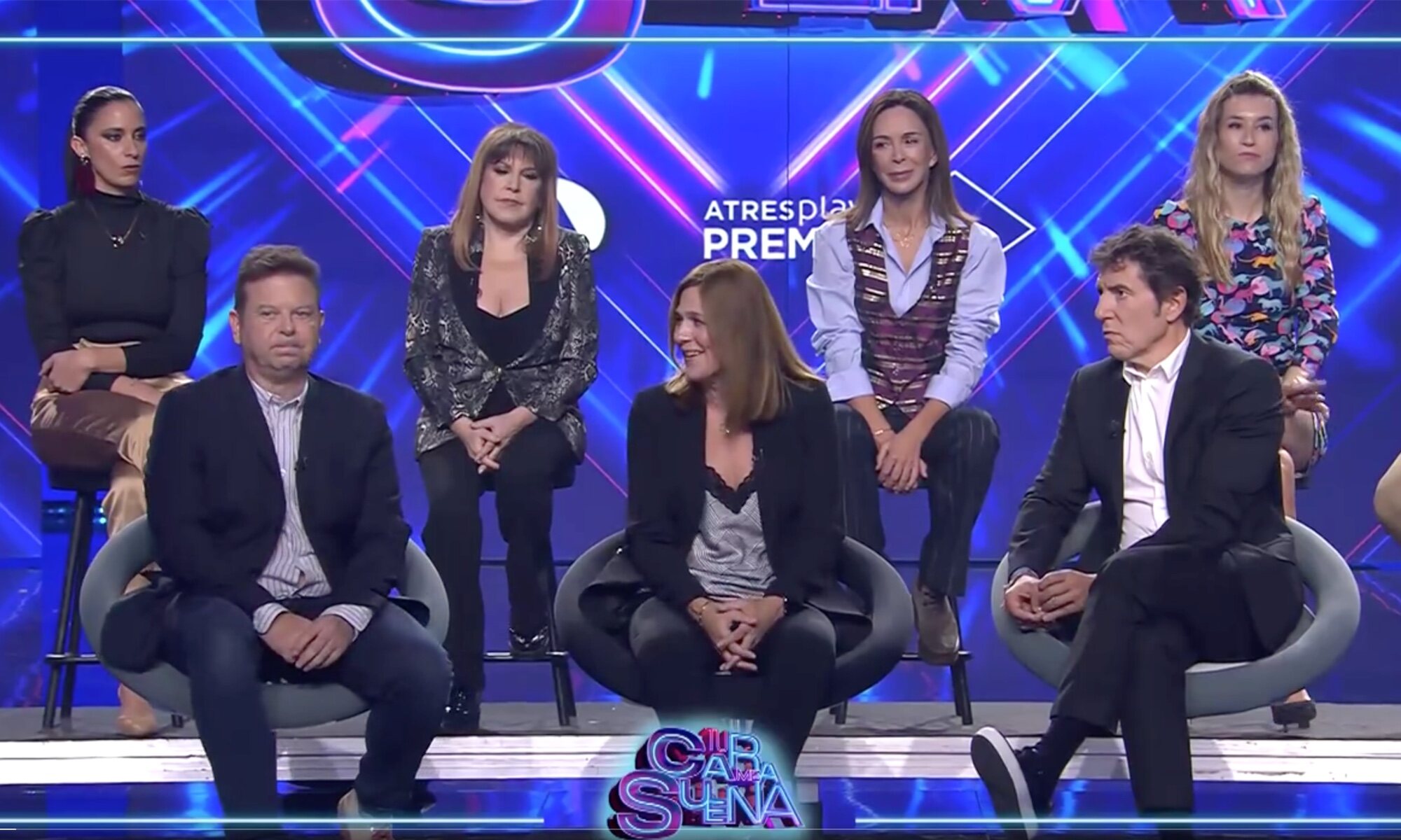 María Peláe, Loles León, Lydia Bosch, Eva Soriano, Tinet Ruvira, Carmen Ferreiro y Manel Fuentes, presentando 'TCMS 9'