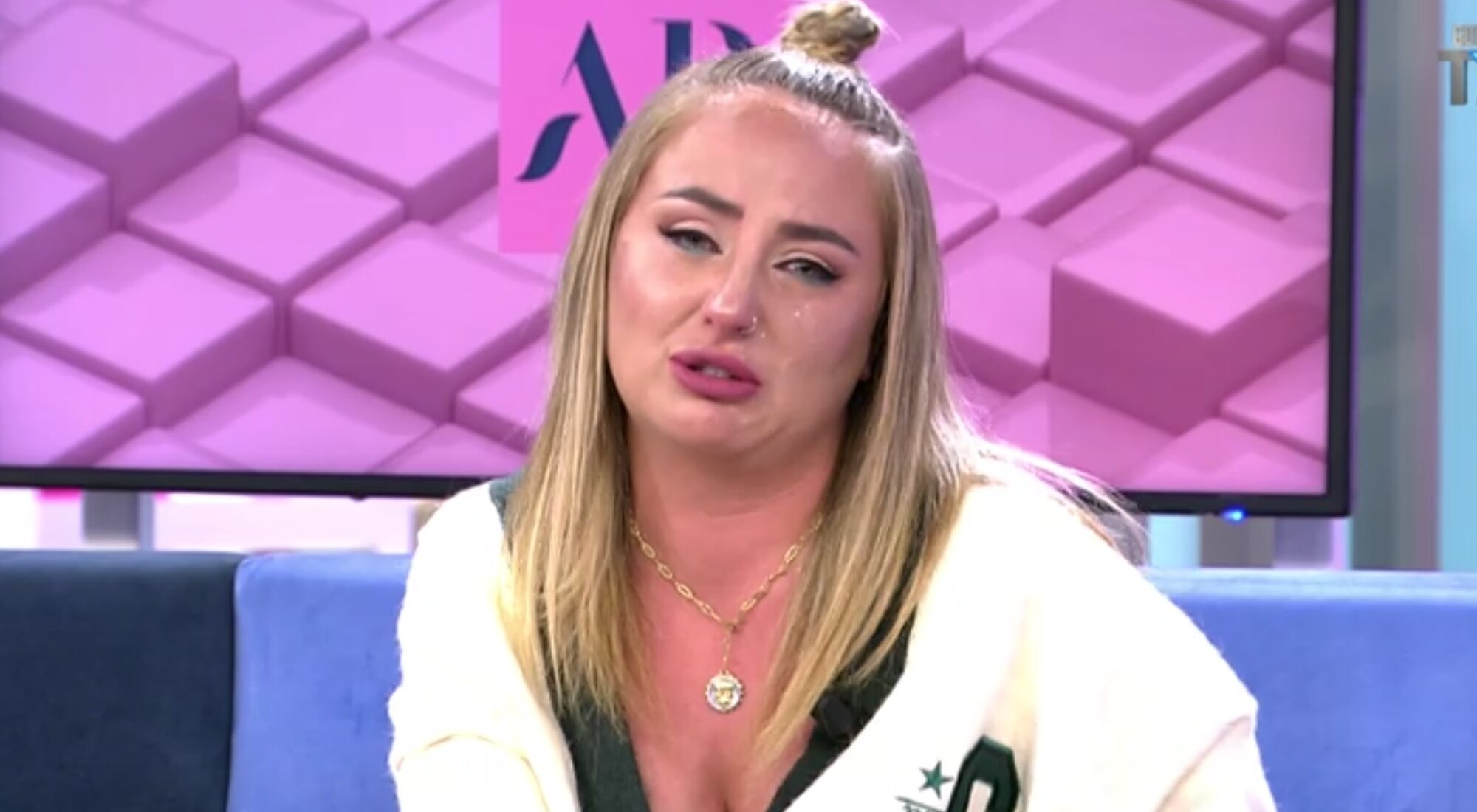 Rocío Flores, llorando en 'El programa de AR'