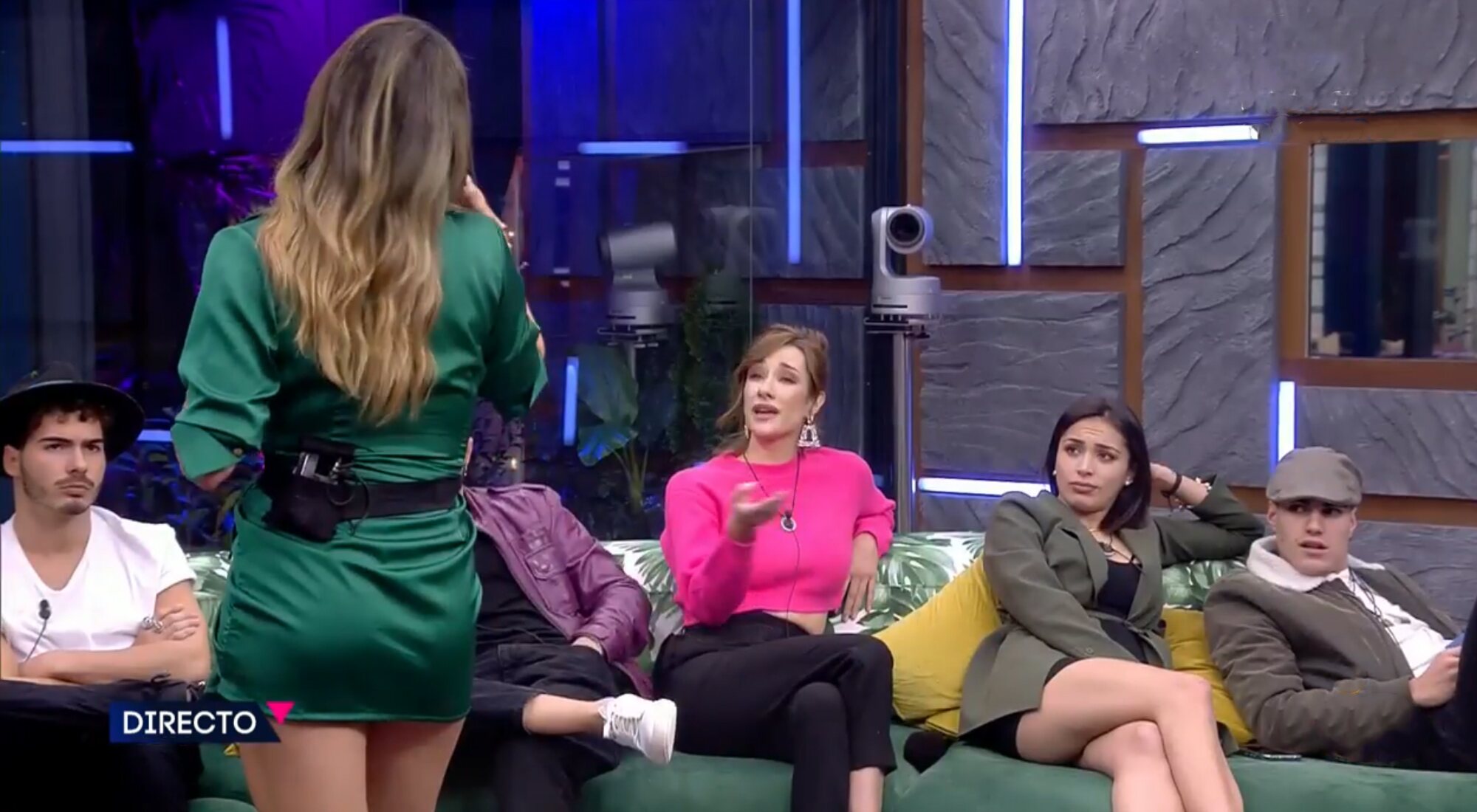 Cristina Porta y Adara discuten fuera de la sala de la verdad en 'Secret Story'