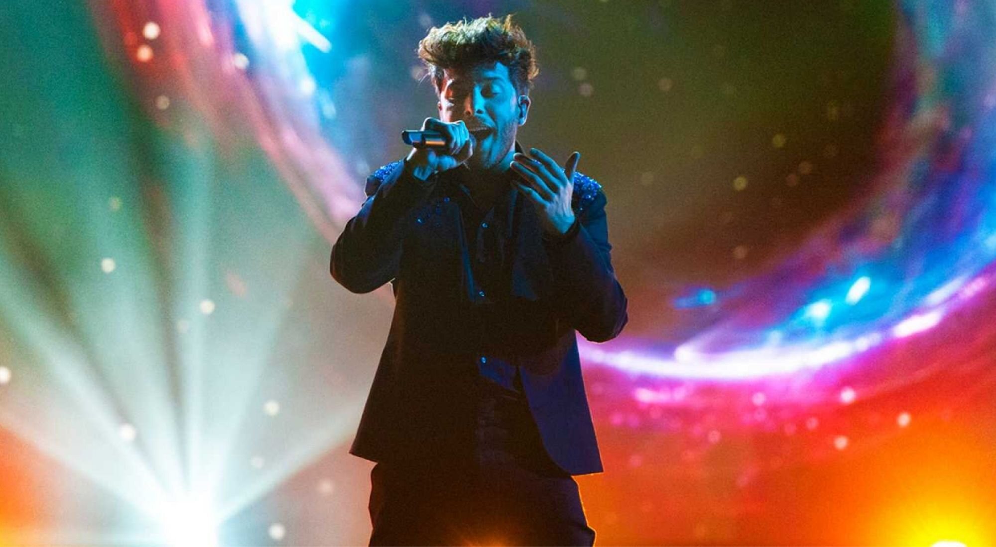 Blas Cantó en el escenario de Eurovision 2021