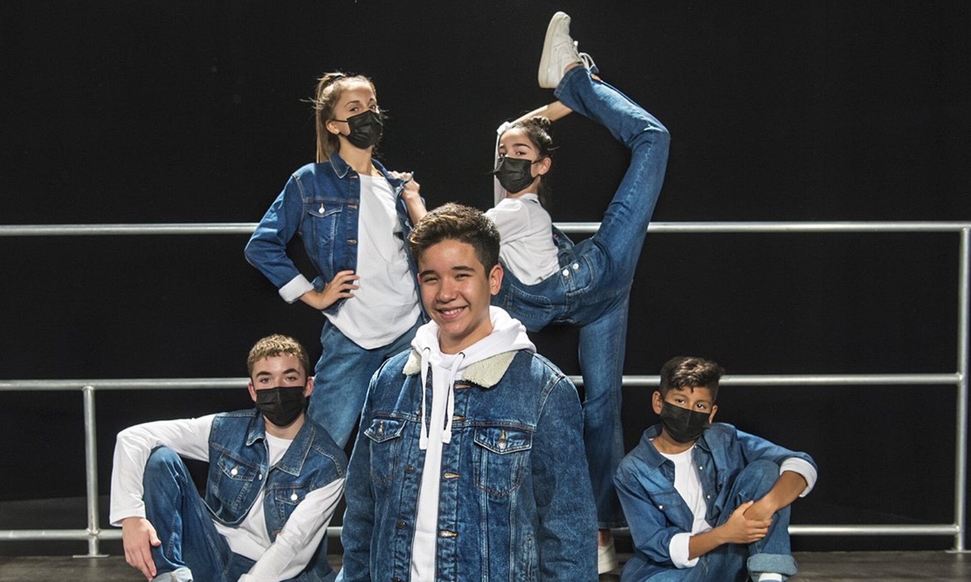Equipo de baile de Leví Diaz para el Festival de Eurovisión Junior 2021