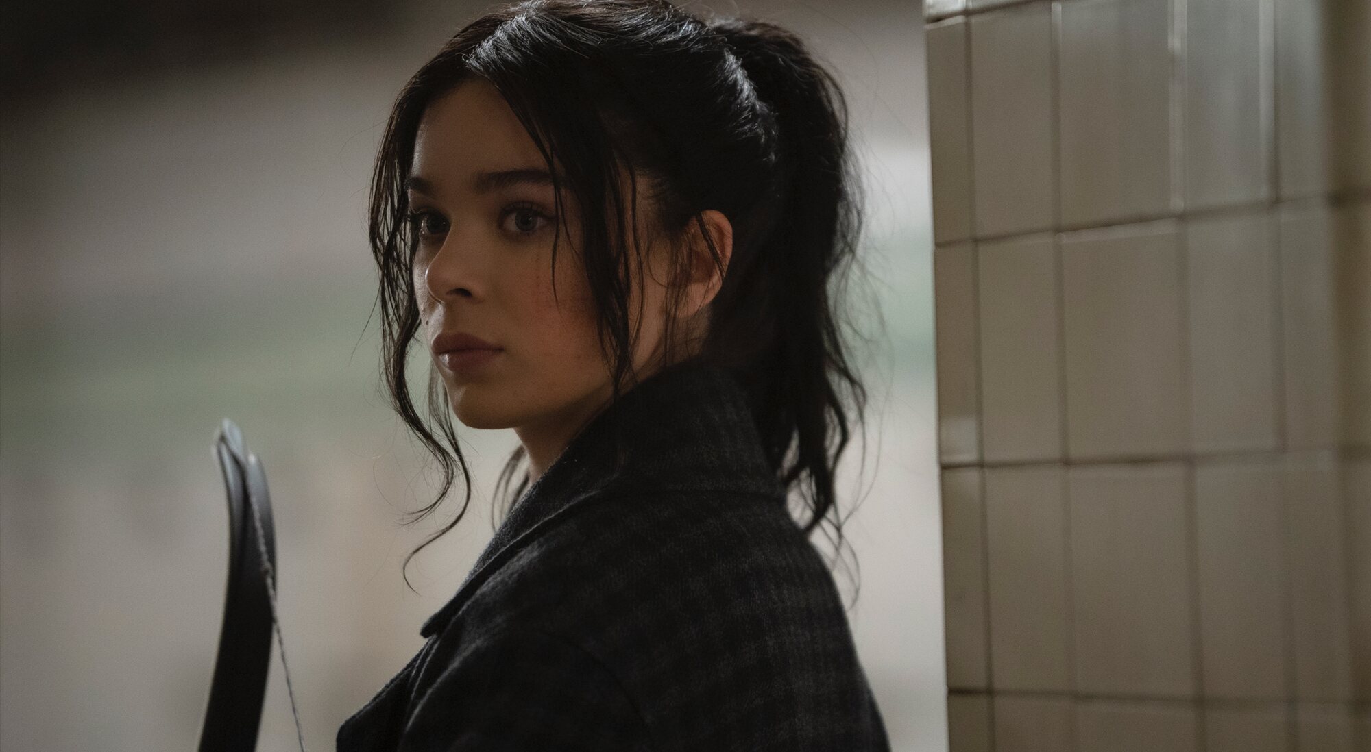 Hailee Steinfeld en 'Ojo de Halcón'