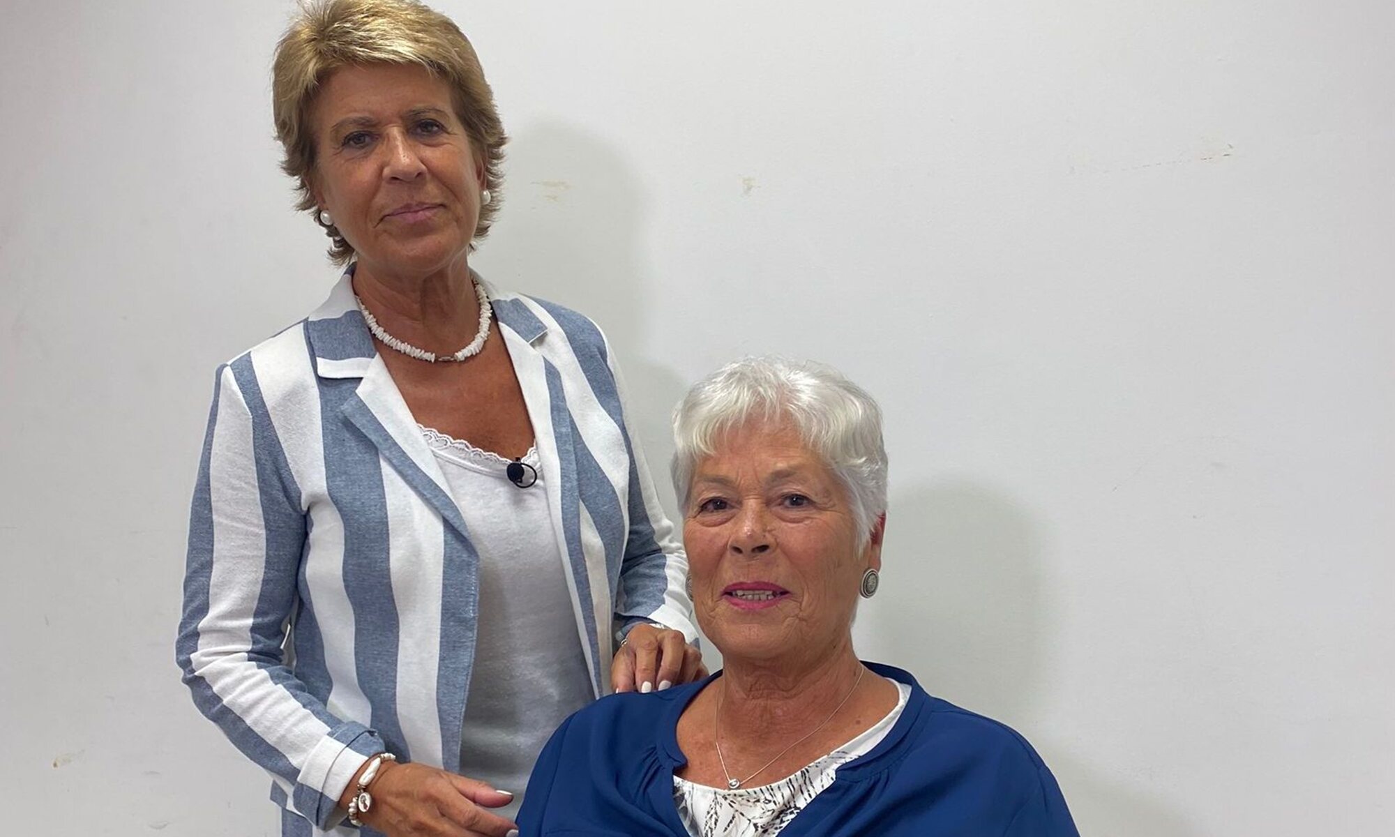 Conchita, junto a Teresa Rivera