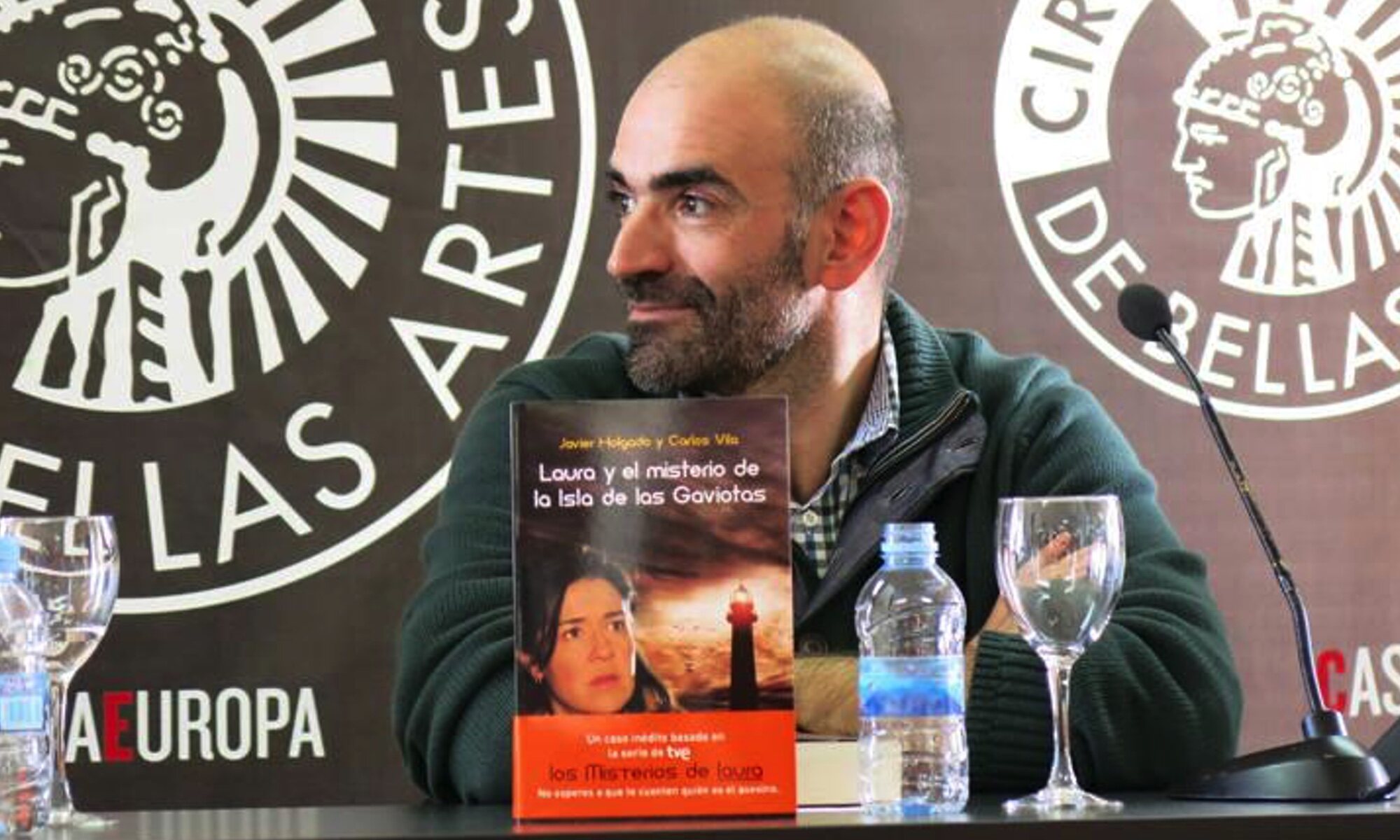 Javier Holgado,en la presentación de la novela de 'Los misterios de Laura'