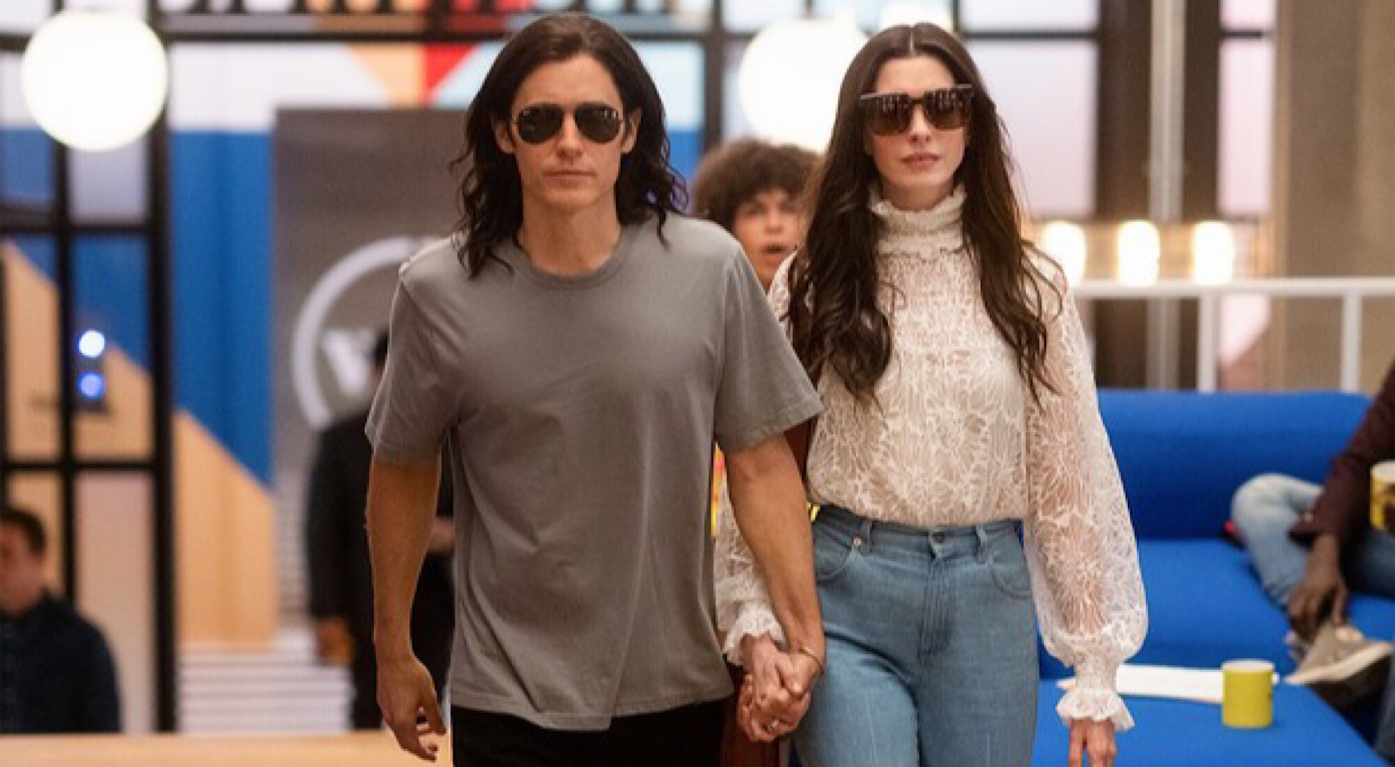 Jared Leto y Anne Hathaway en 'WeCrashed'