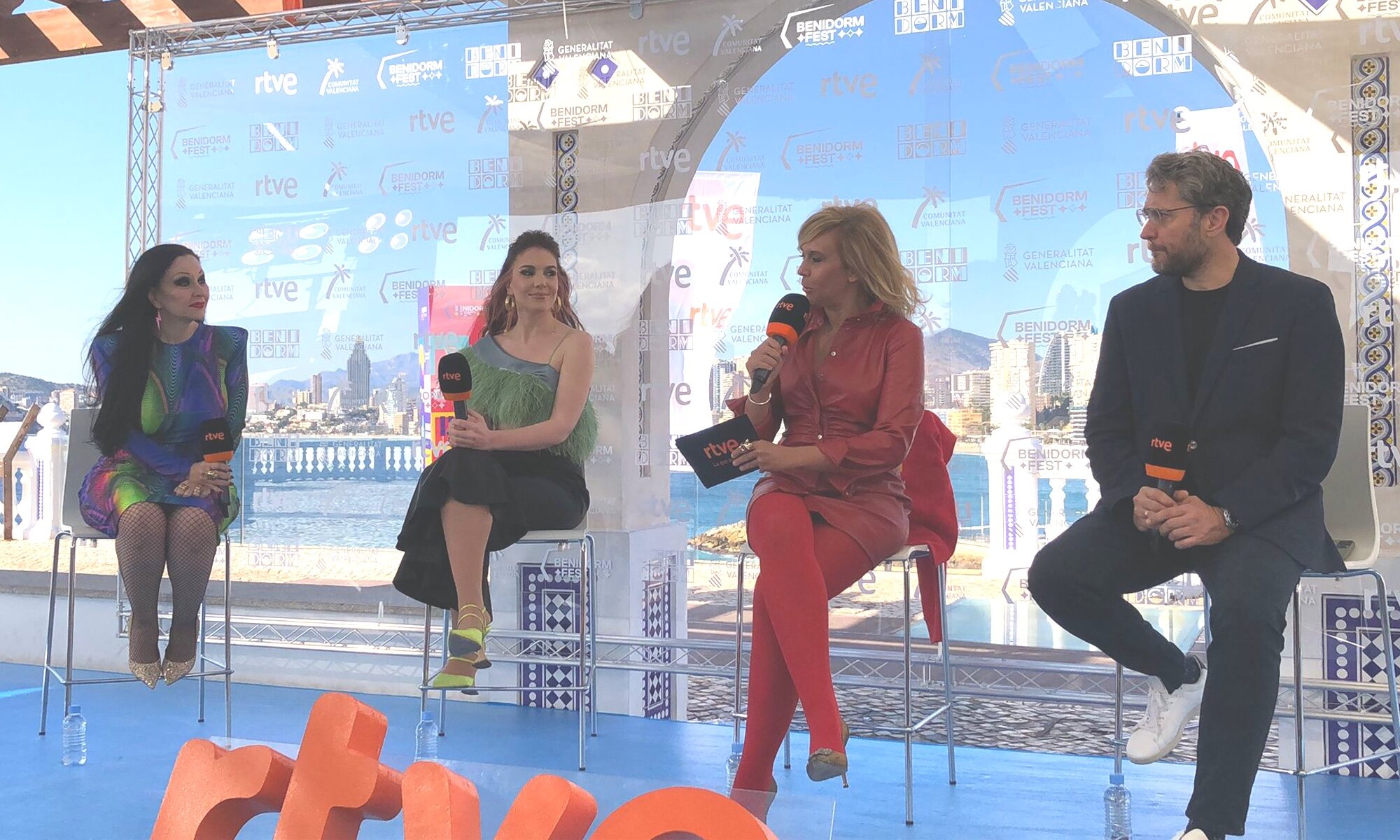 Alaska, Inés Hernand, María Eizaguirre y Máximo Huerta, en el Benidorm Fest