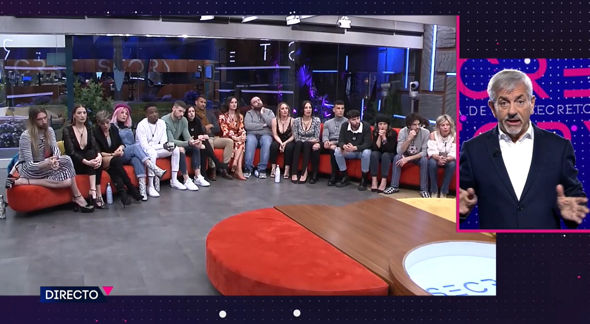 Carlos Sobera se dirige a los concursantes de &#39;Secret Story&#39;