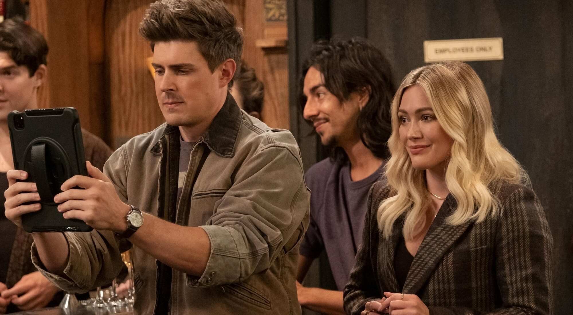 Hilary Duff y Chris Lowell en &#39;Cómo conocí a tu padre&#39;