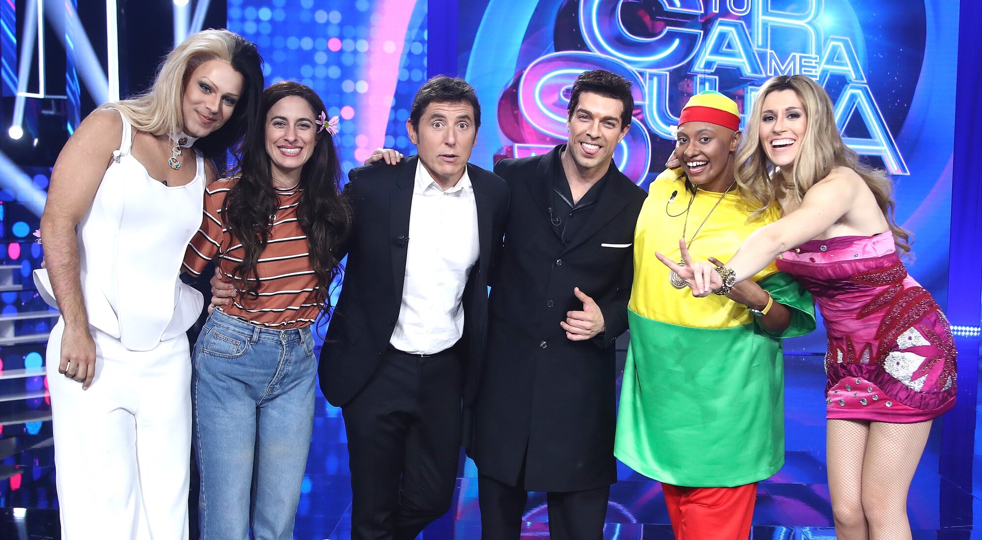 Agoney, María Peláe, Manel Fuentes, Rasel, Nia y Eva Soriano en 'Tu cara me suena 9'