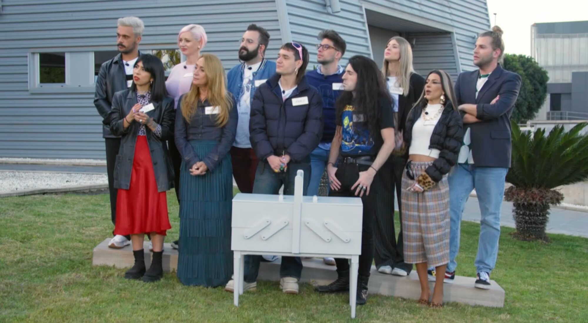 Los aprendices de 'Maestros de la costura 5' en la prueba de exteriores del segundo programa