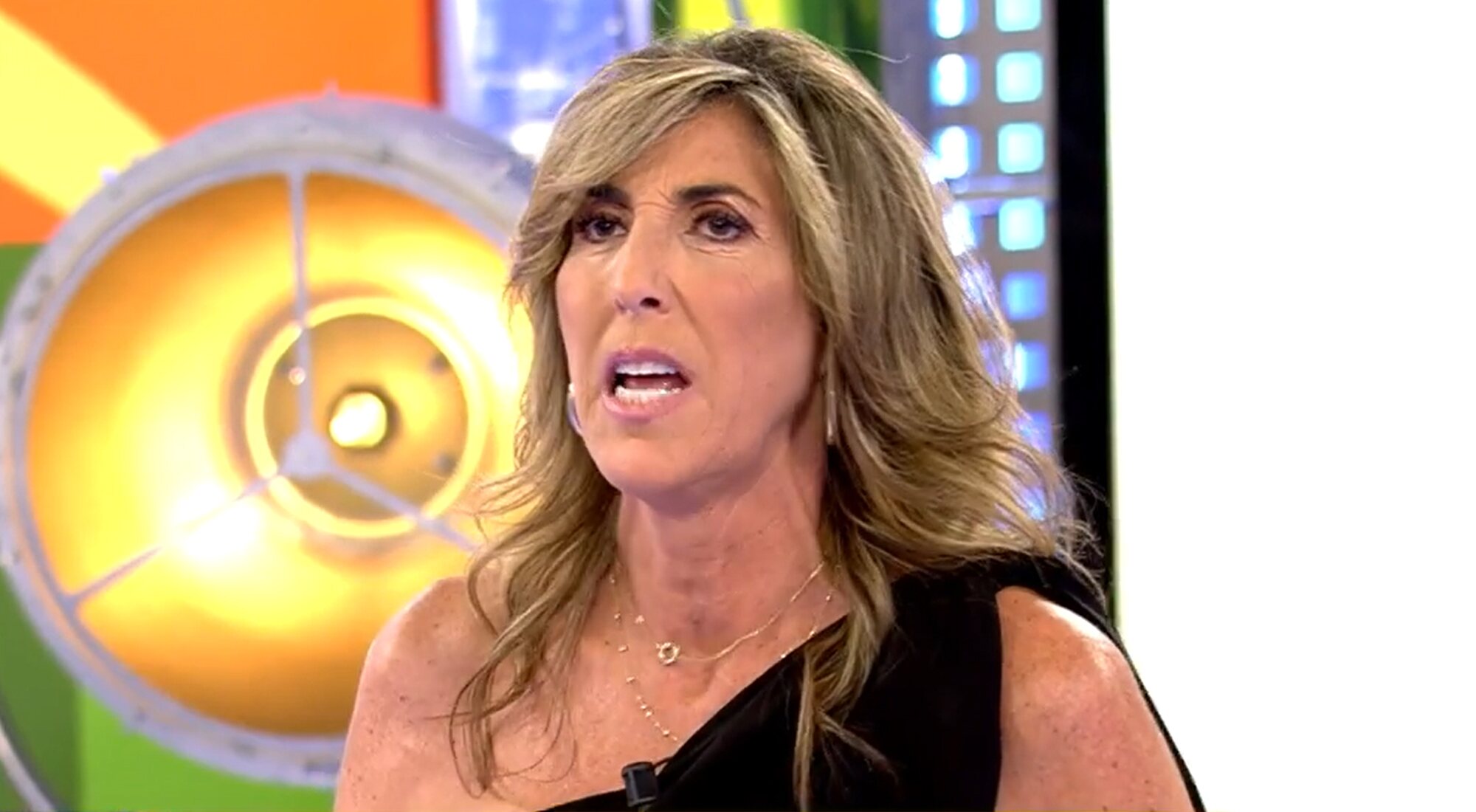 Paz Padilla estalla en &#39;Sálvame&#39; contra el fotógrafo que captó y publicó la lápida de su marido