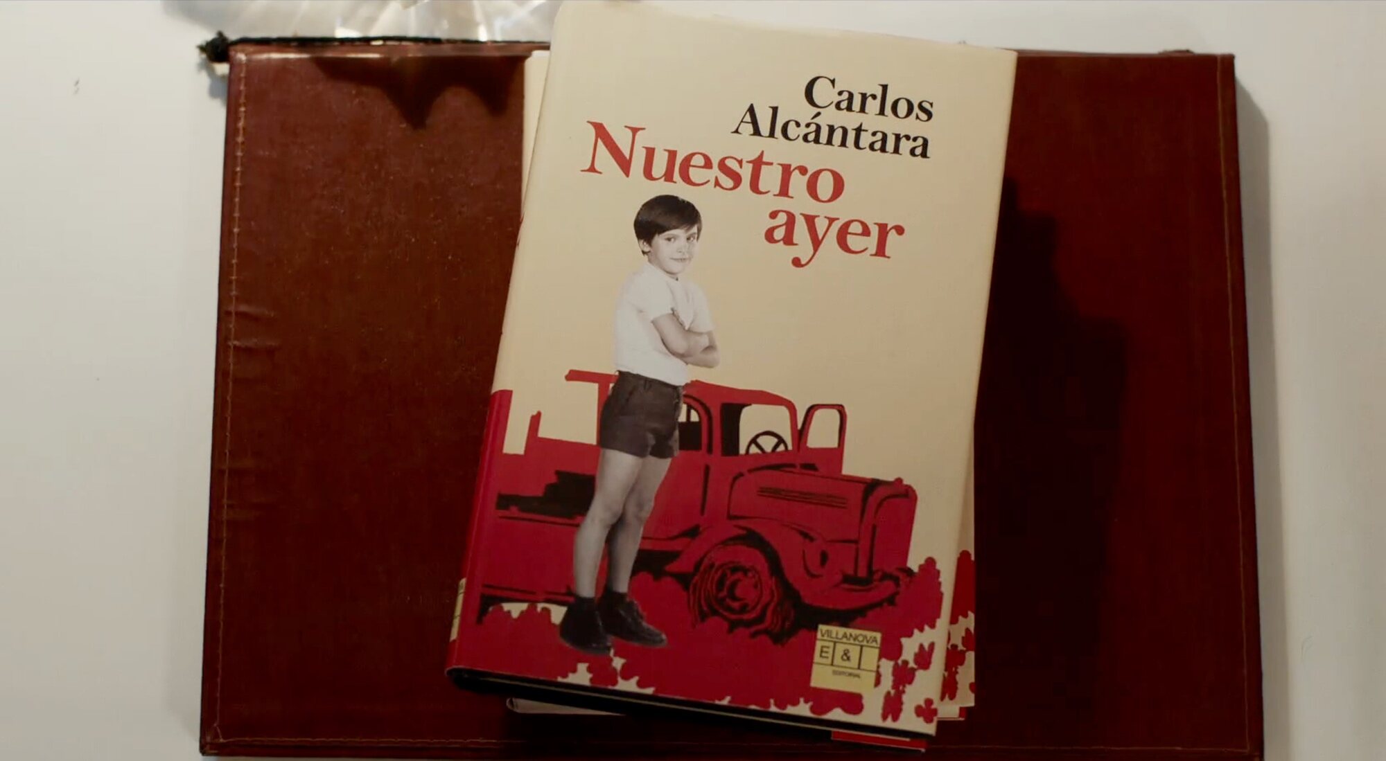 Portada de "Nuestro ayer", la novela de Carlos Alcántara
