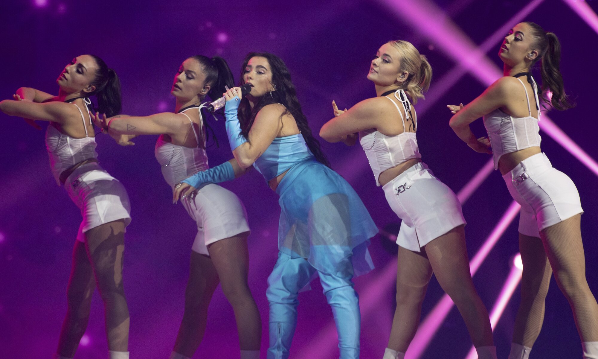 Brooke, representante de Irlanda, en su segundo ensayo de Eurovisión 2022