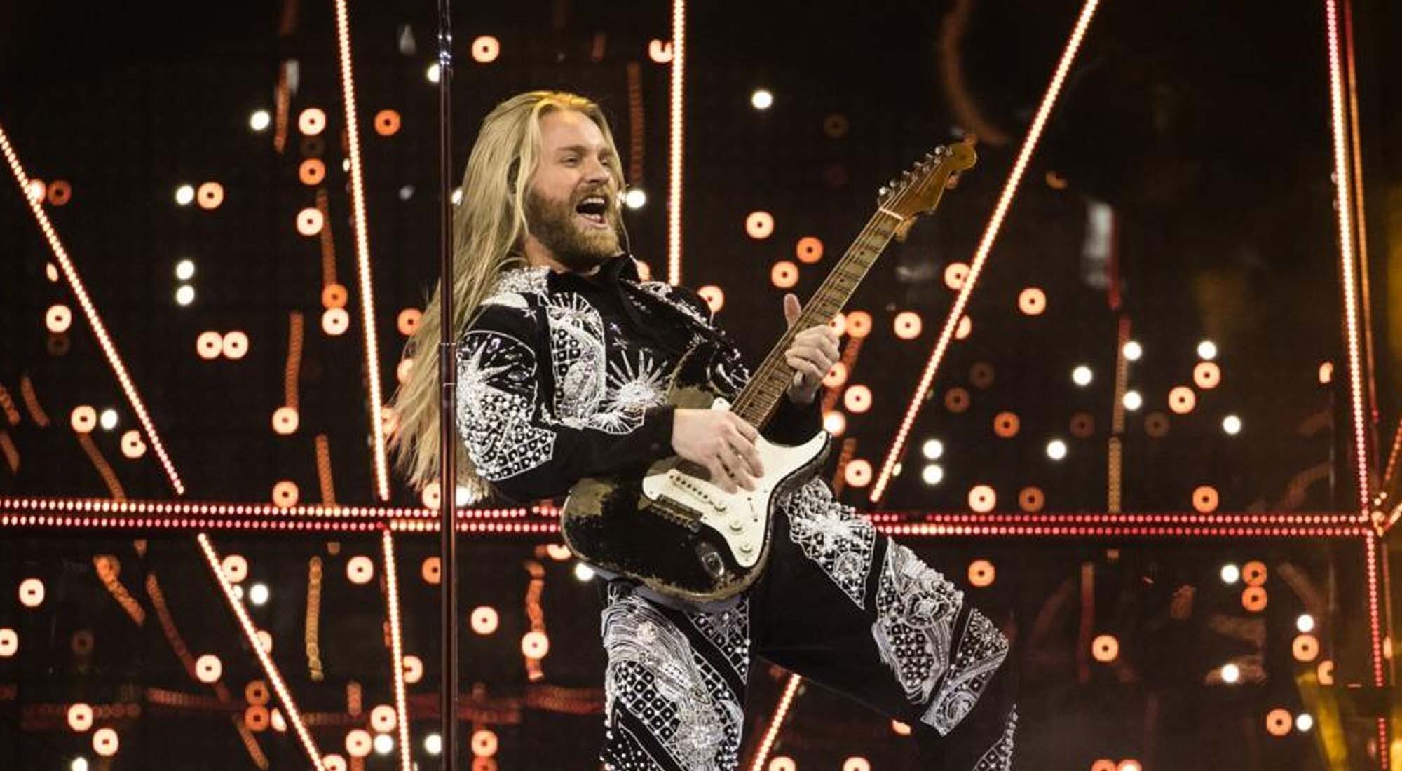 Sam Ryder, representante de Reino Unido, intepretando &quot;Space man&quot; durante su segundo ensayo