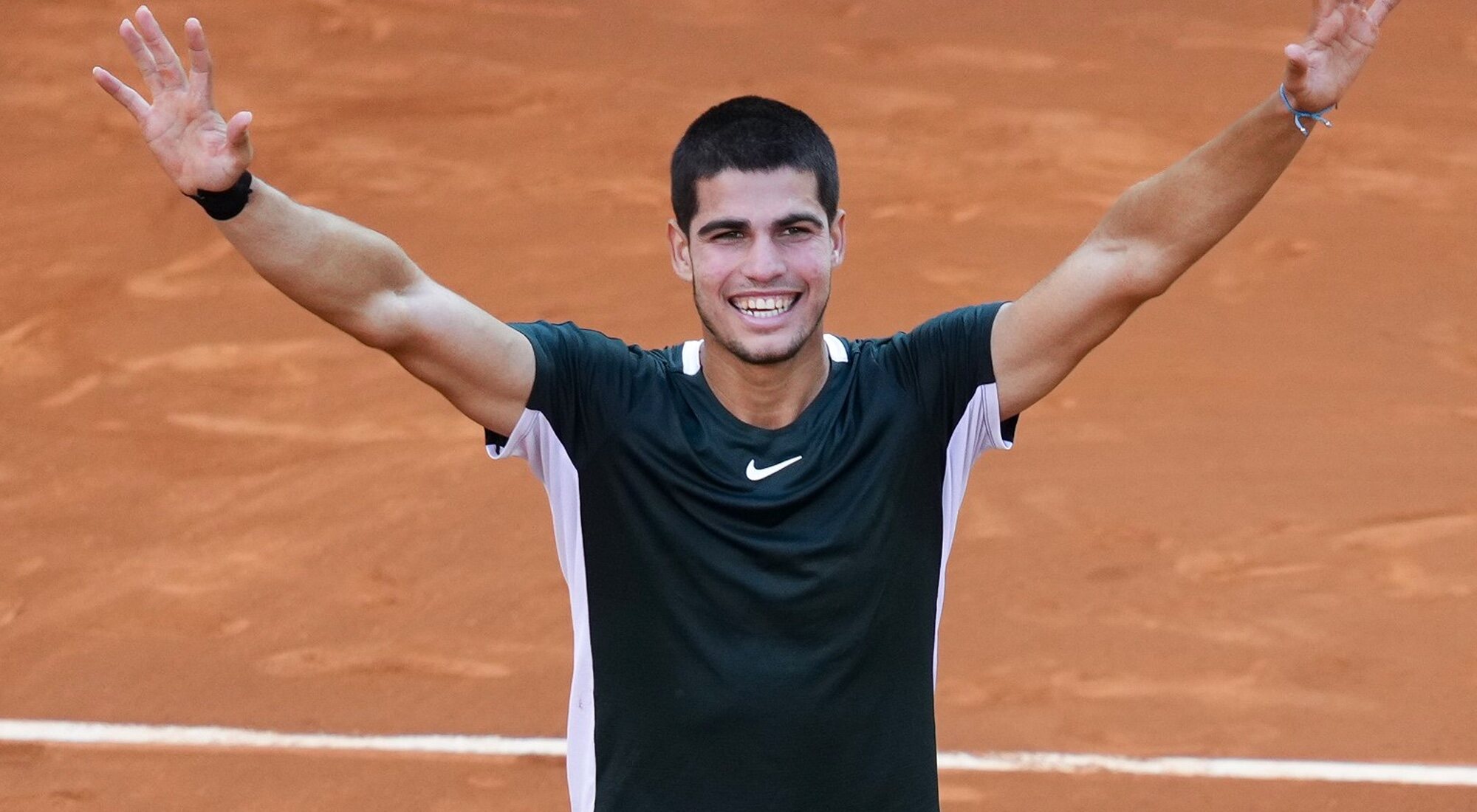 Carlos Alcaraz alcanza la final del Mutua Madrid Open