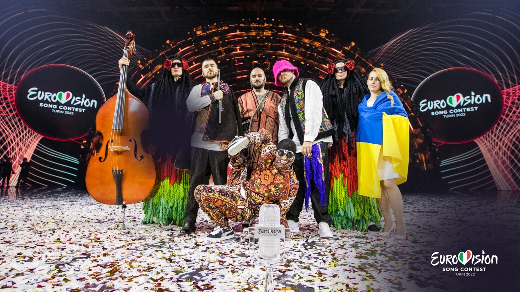 Kalush Orchestra, ganadores de Eurovisión 2022 y representantes de Ucrania, interpretando "Stefania"