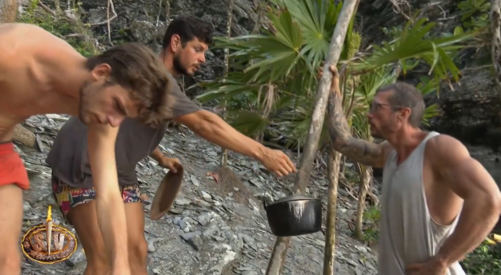 Alejandro le pide a Rubén que se vaya tras aguantar su actitud varias horas en 'Supervivientes'