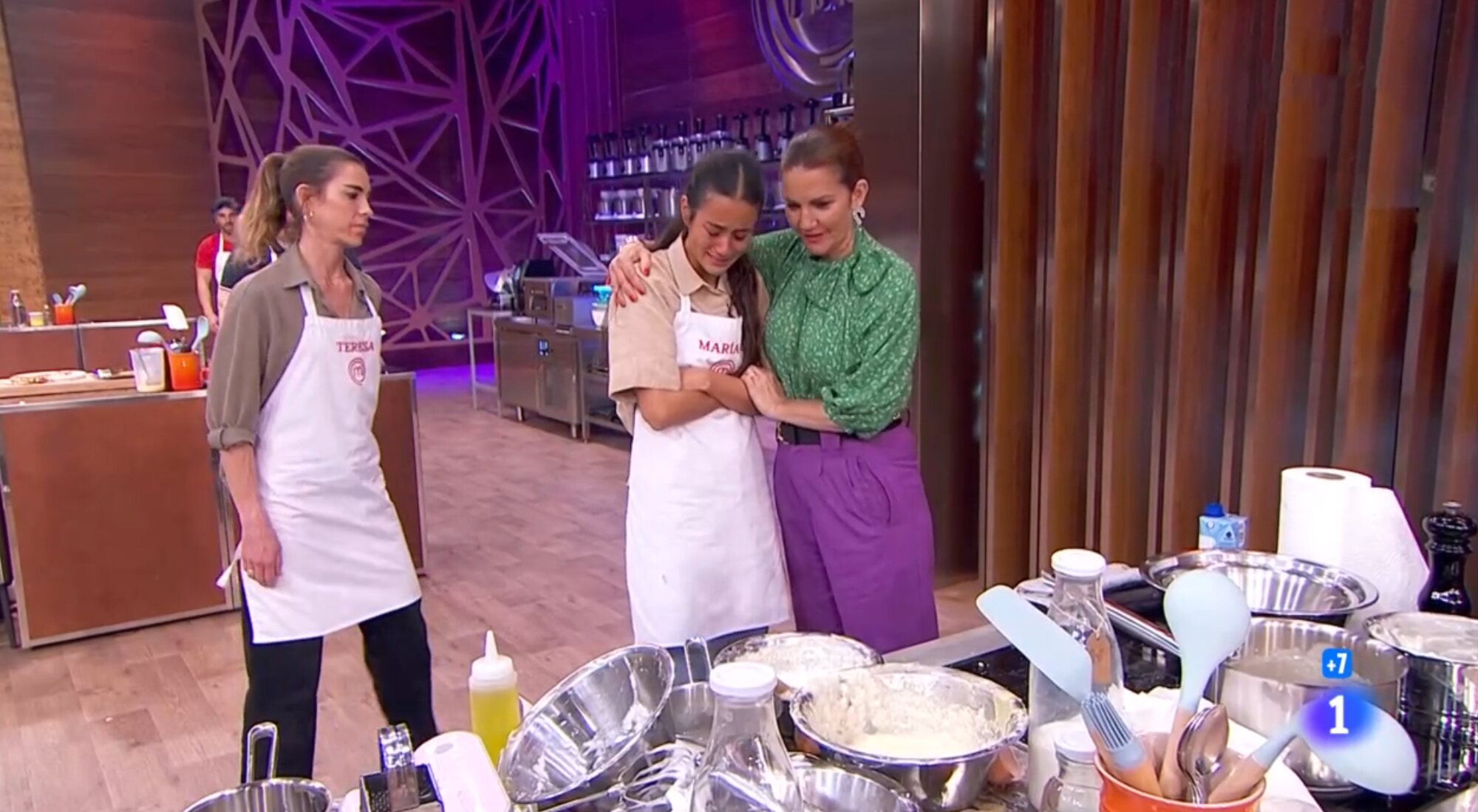 Samantha trata de calmar a María Lo en &#39;MasterChef 10&#39;