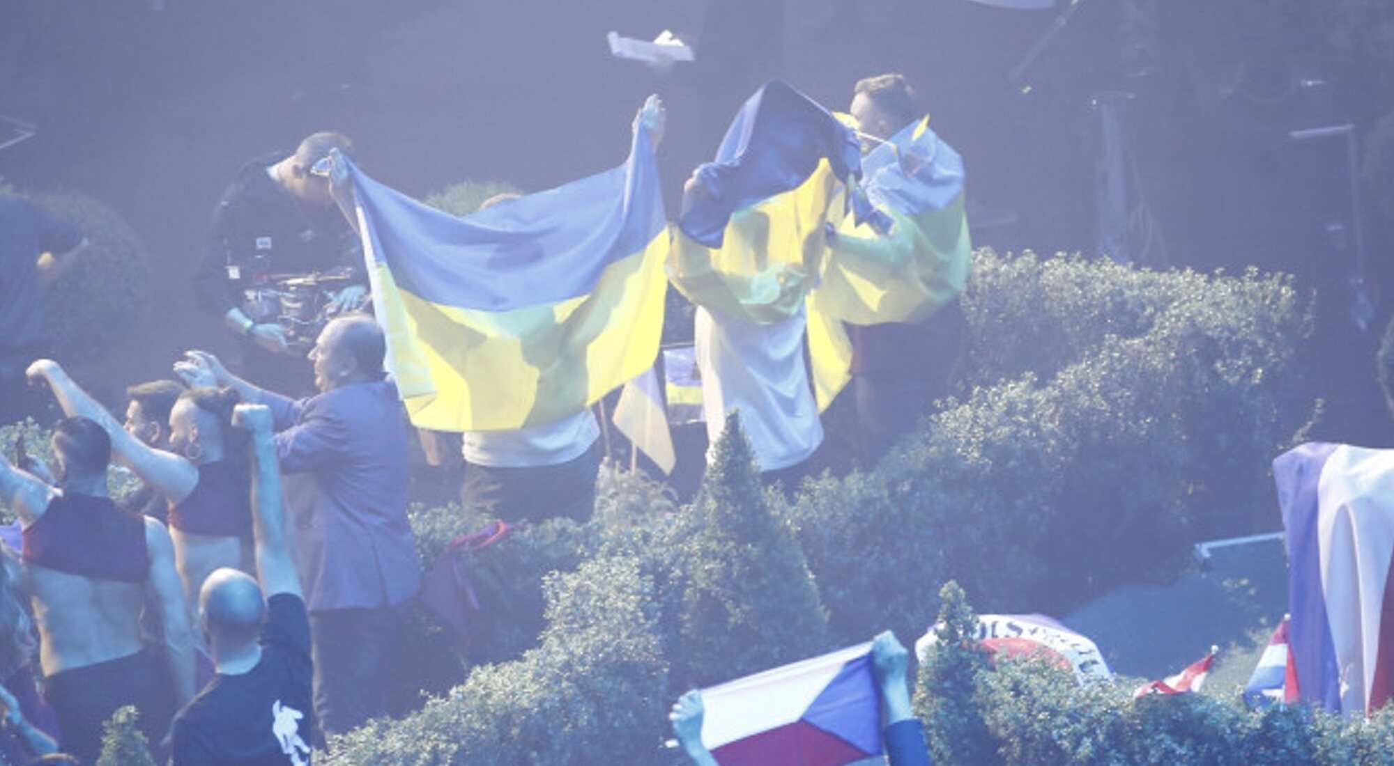 Banderas de Ucrania en la final de Eurovisión 2022