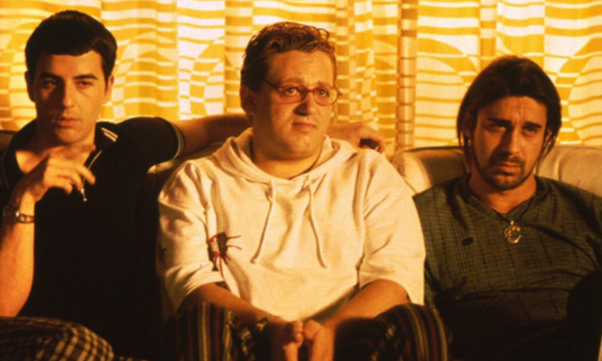 Protagonistas de "Perdona bonita, pero Lucas me quería a mí", con Pepón Nieto en el centro