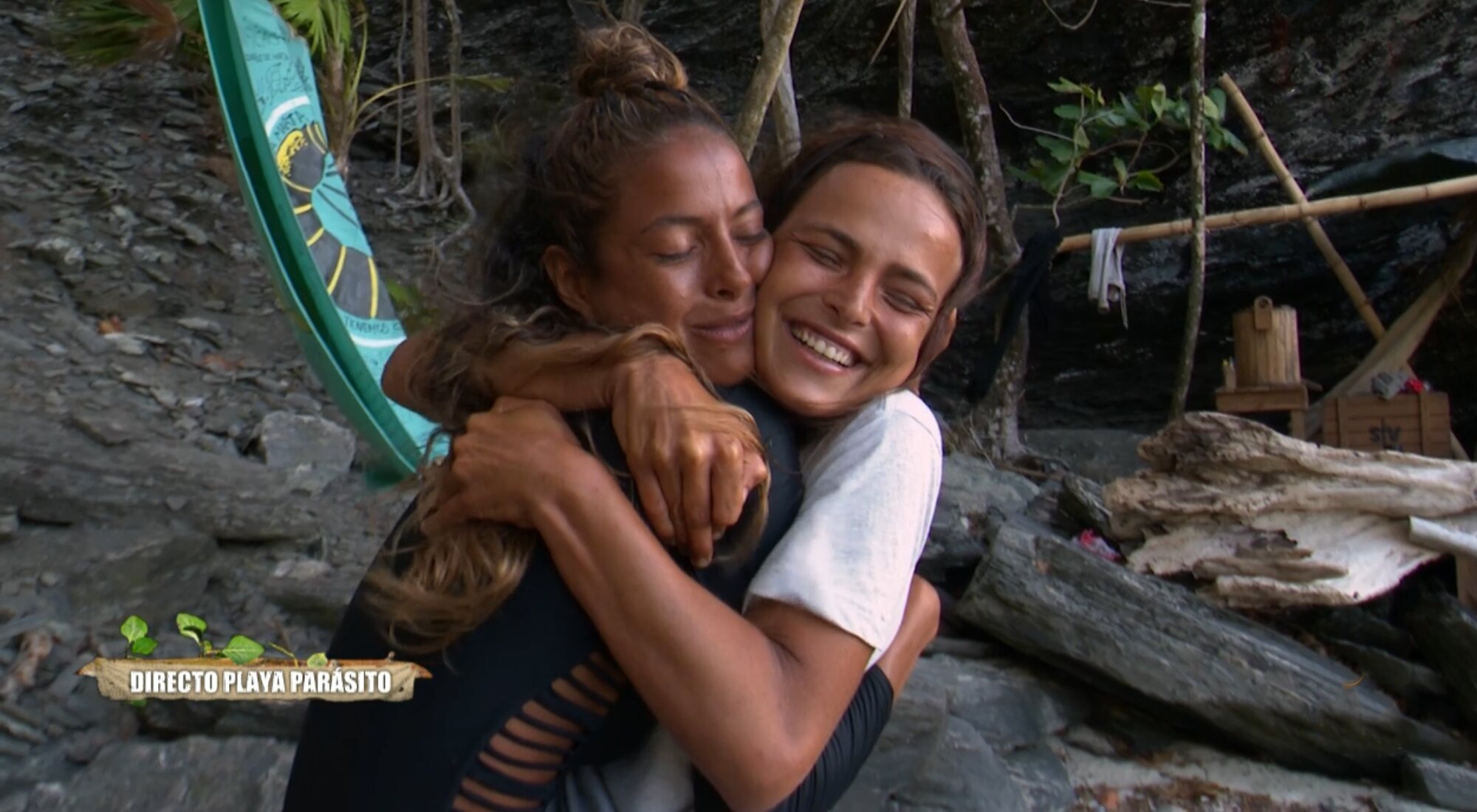 Mariana y Marta se despiden tras la expulsión de la venezolana en &#39;Supervivientes&#39;