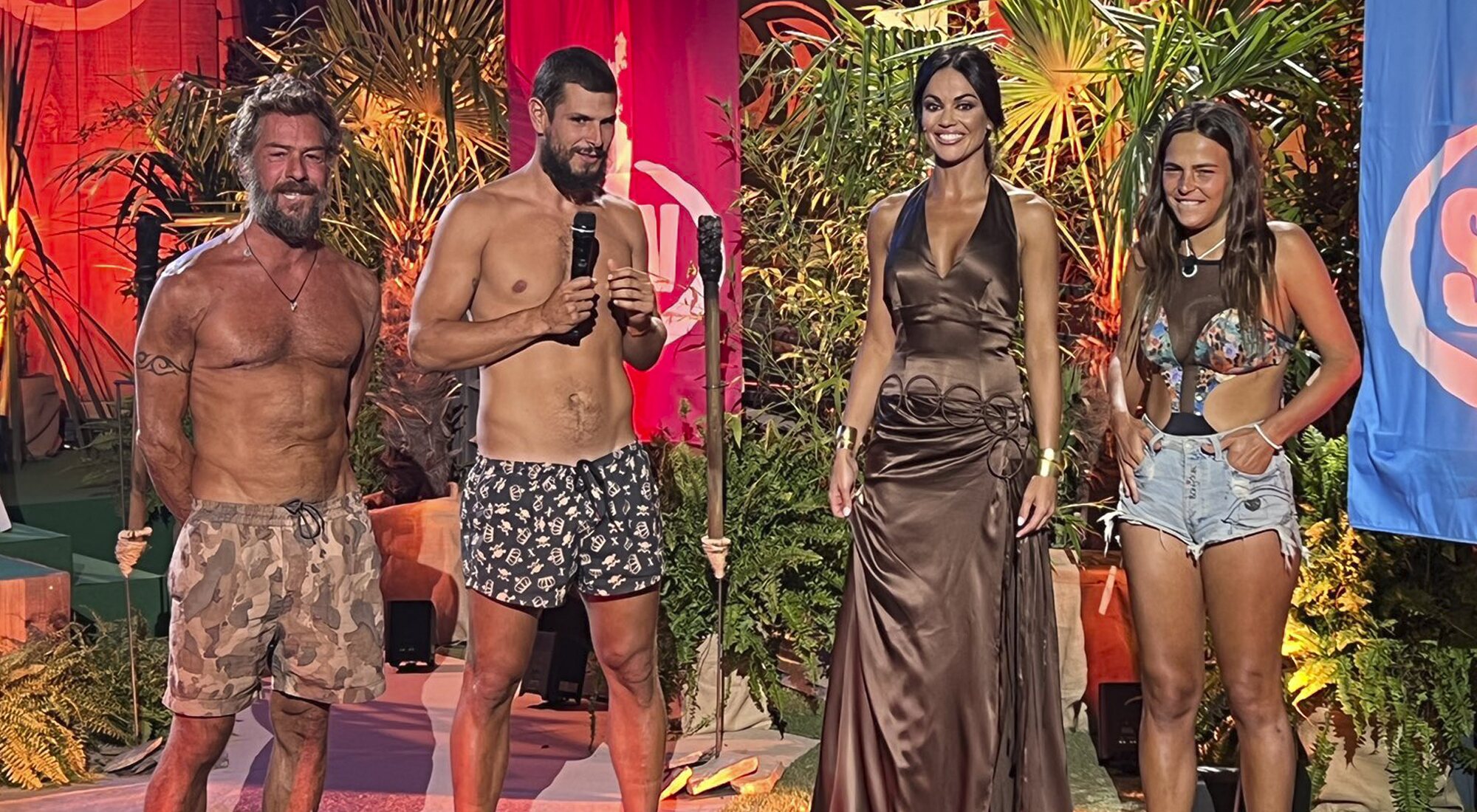 Nacho Palau, Alejandro Nieto, Lara Álvarez y Marta Peñate en la final de &#39;Supervivientes&#39;