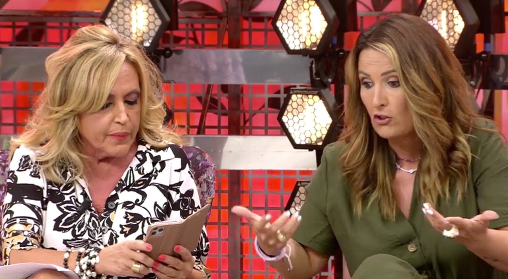 Lydia Lozano y Laura Fa en 'Sálvame Sandía'