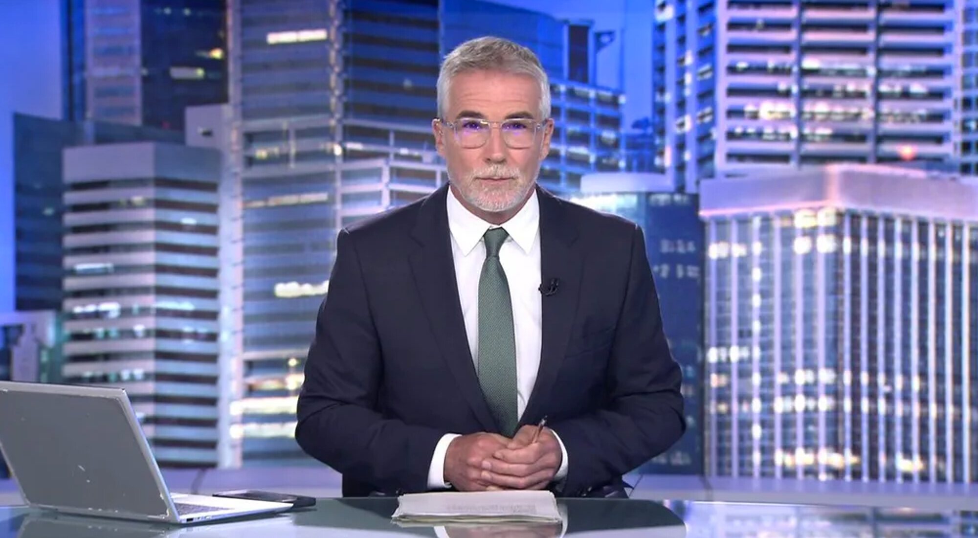 David Cantero presentando 'Informativos Telecinco'