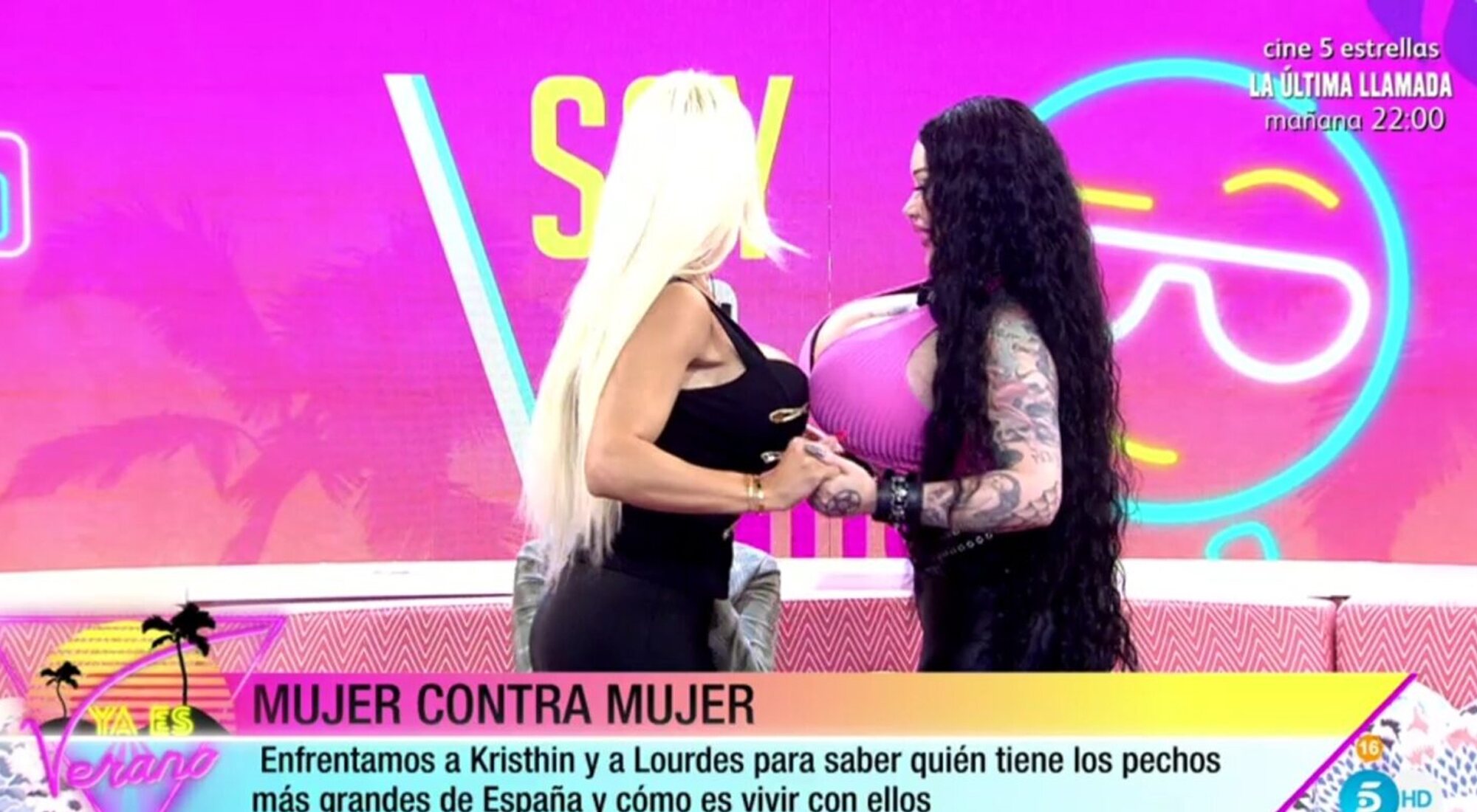 Kristhin Gómez y Lourdes García compiten por el tamaño de sus pechos en 'Ya es verano'