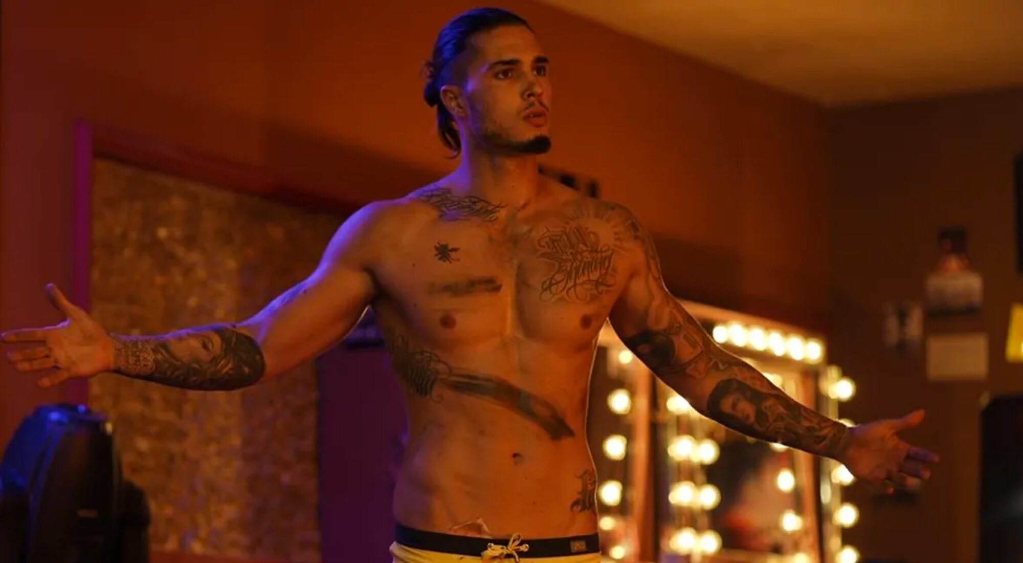 Carlo Costanzia en 'Toy Boy'