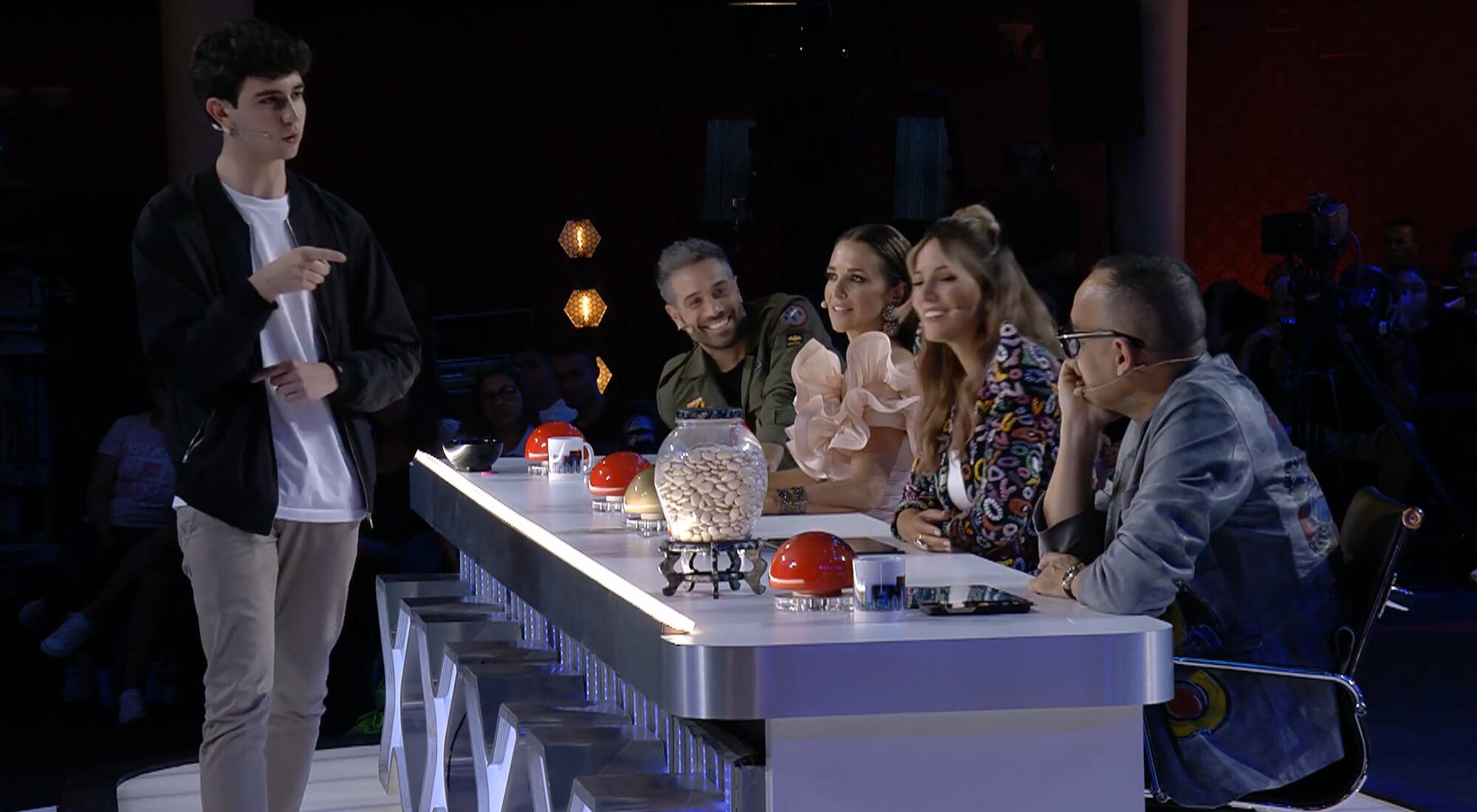 Álex hace partícipe de su número en &#39;Got Talent&#39; a Risto Mejide