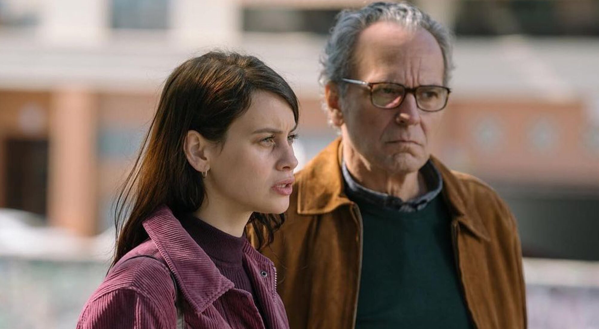 Milena Smit y José Coronado en &#39;La chica de nieve&#39;