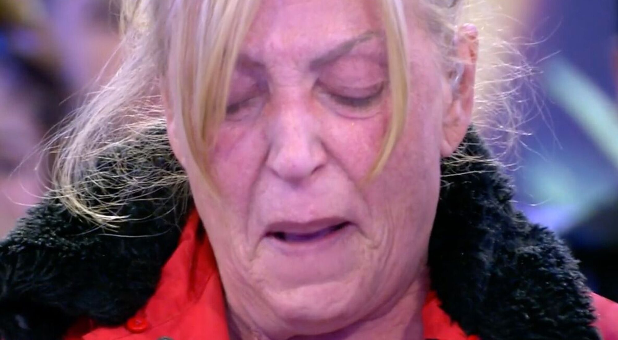 Lydia Lozano llorando