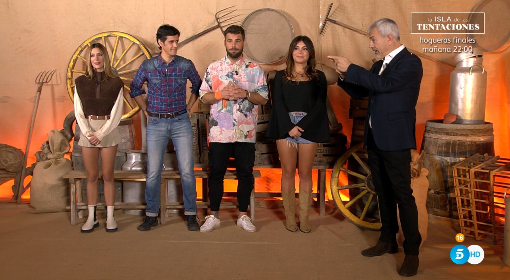 Los finalistas de &#39;Pesadilla en El Paraíso&#39; junto a Carlos Sobera