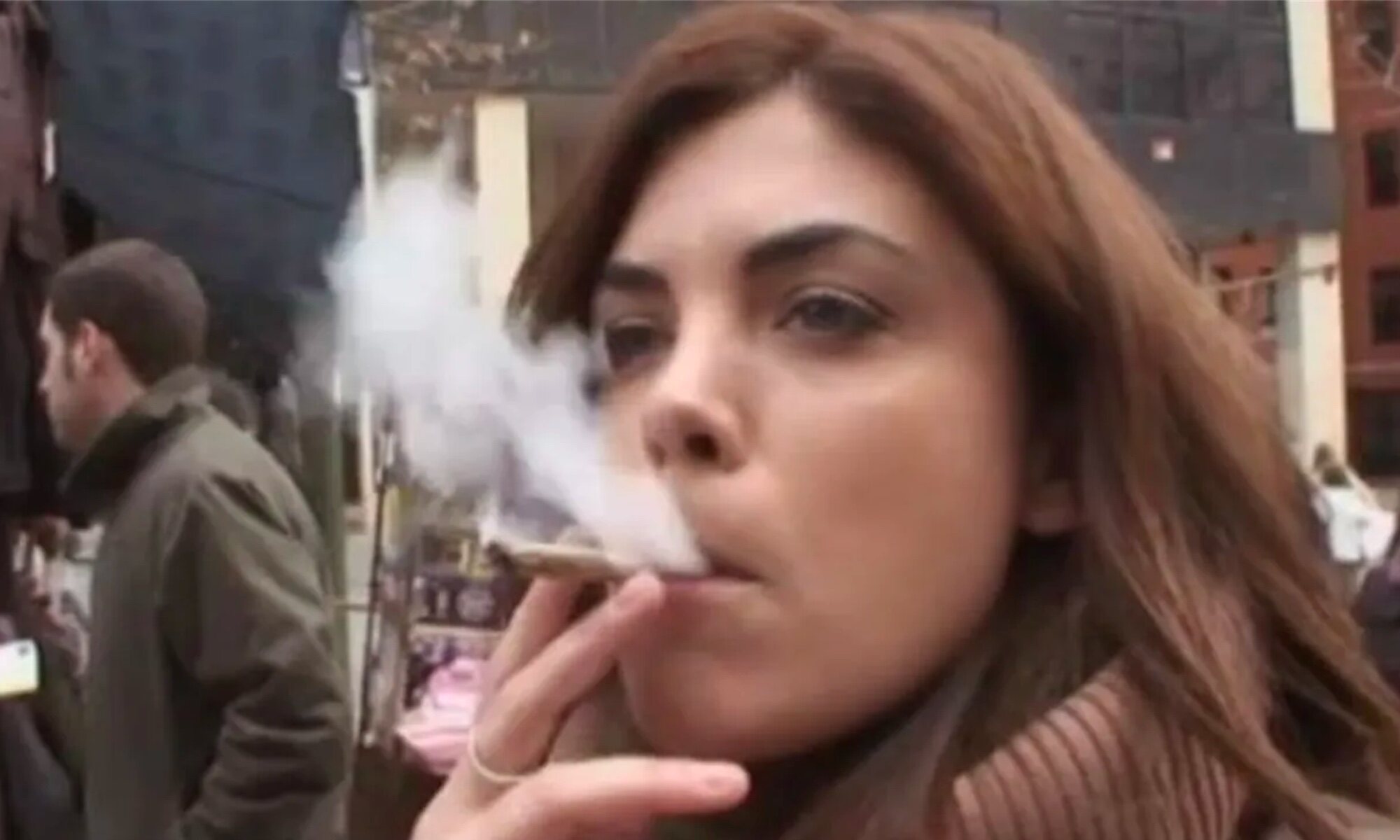 Samanta Villar, en '21 días fumando porros'