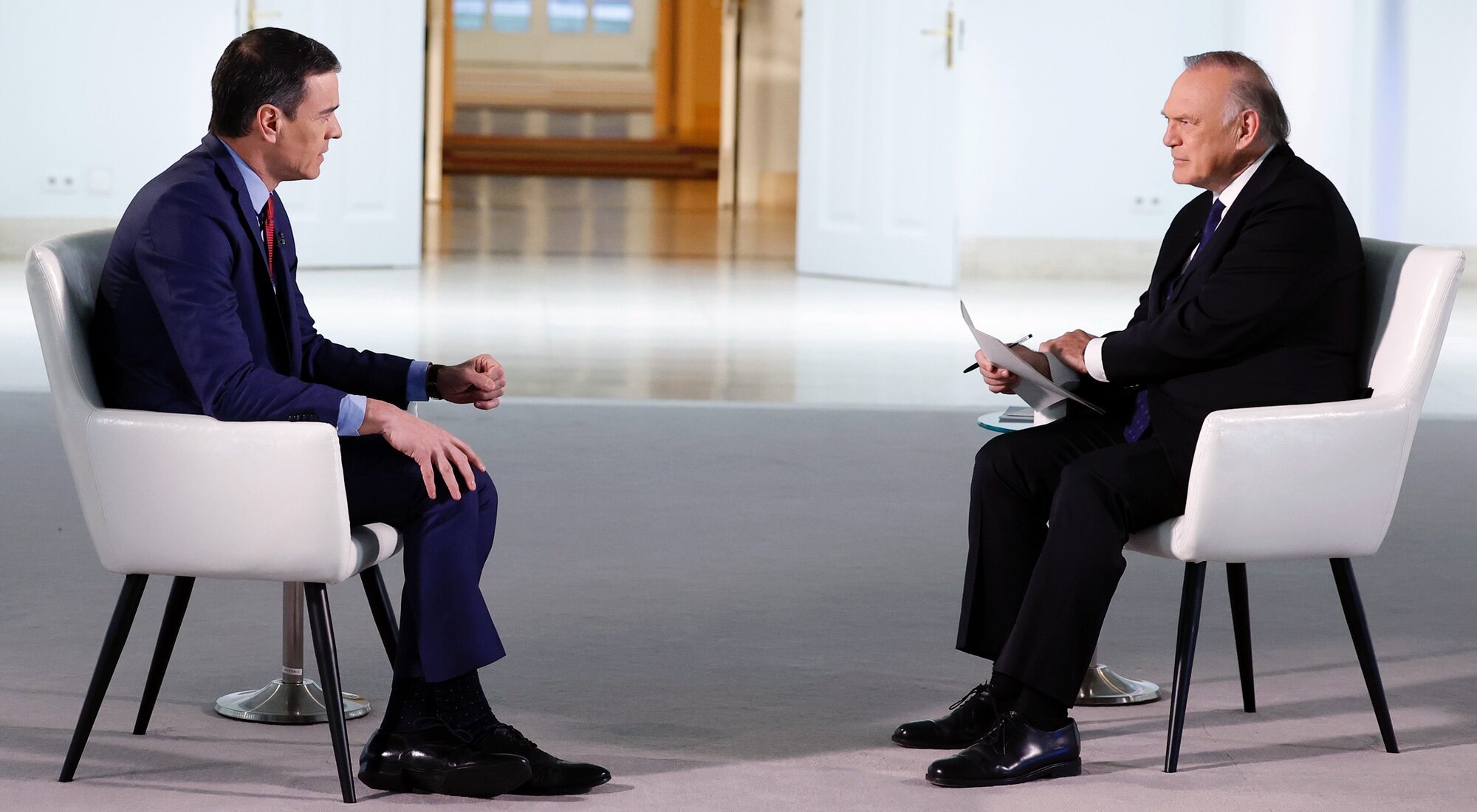 Pedro Piqueras entrevista a Pedro Sánchez en 'Informativos Telecinco'