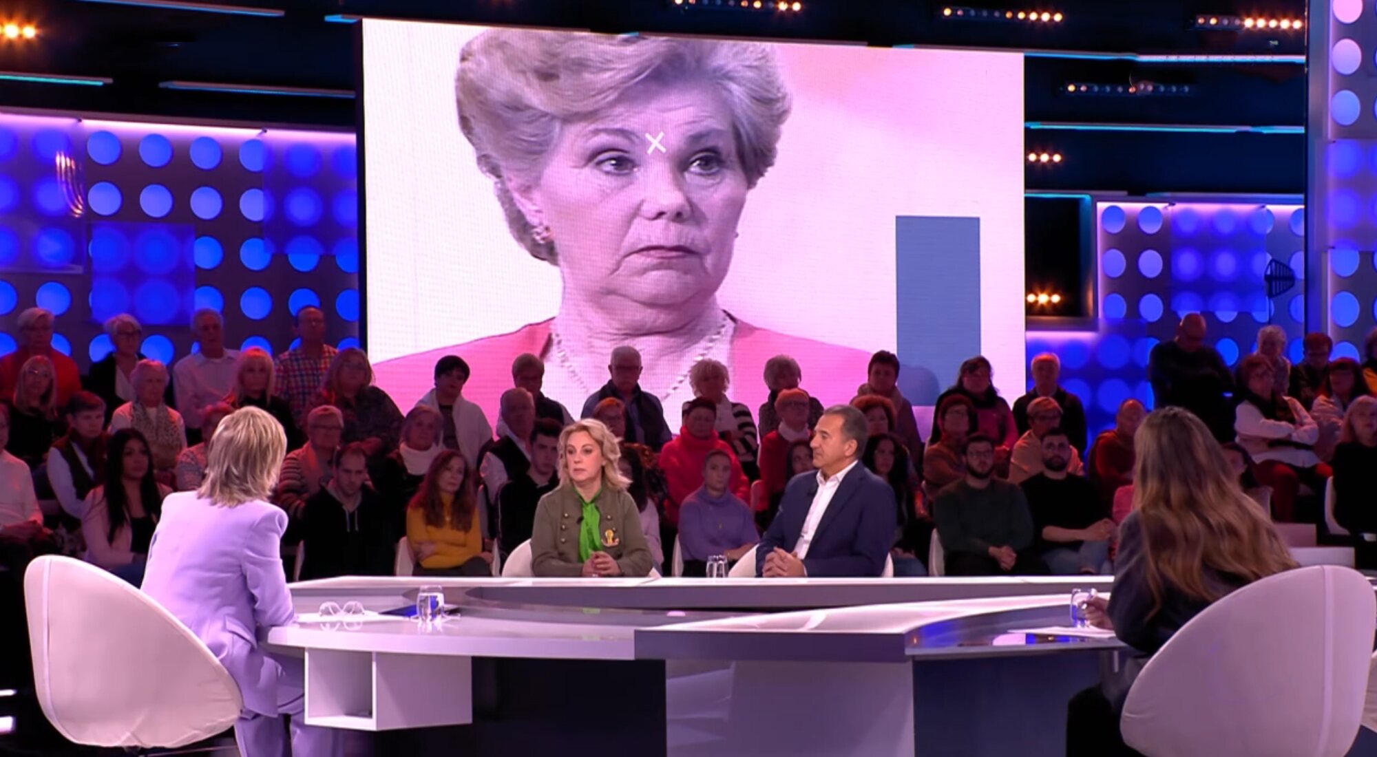 Julia Otero charla con Raquel Orantes de su madre, Ana Orantes, en &#39;Días de tele&#39;