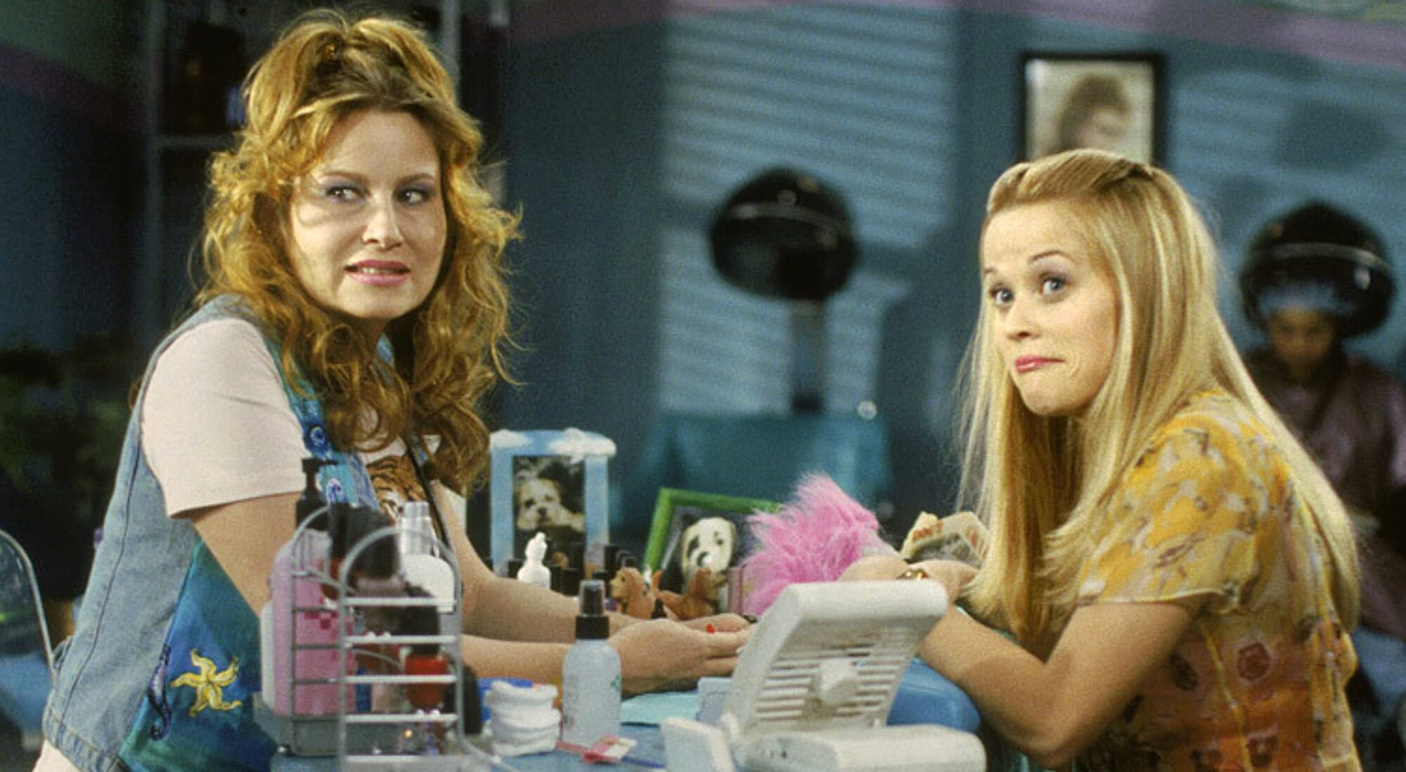 Jennifer Coolidge y Reese Witherspoon en &quot;Una rubia muy legal&quot;