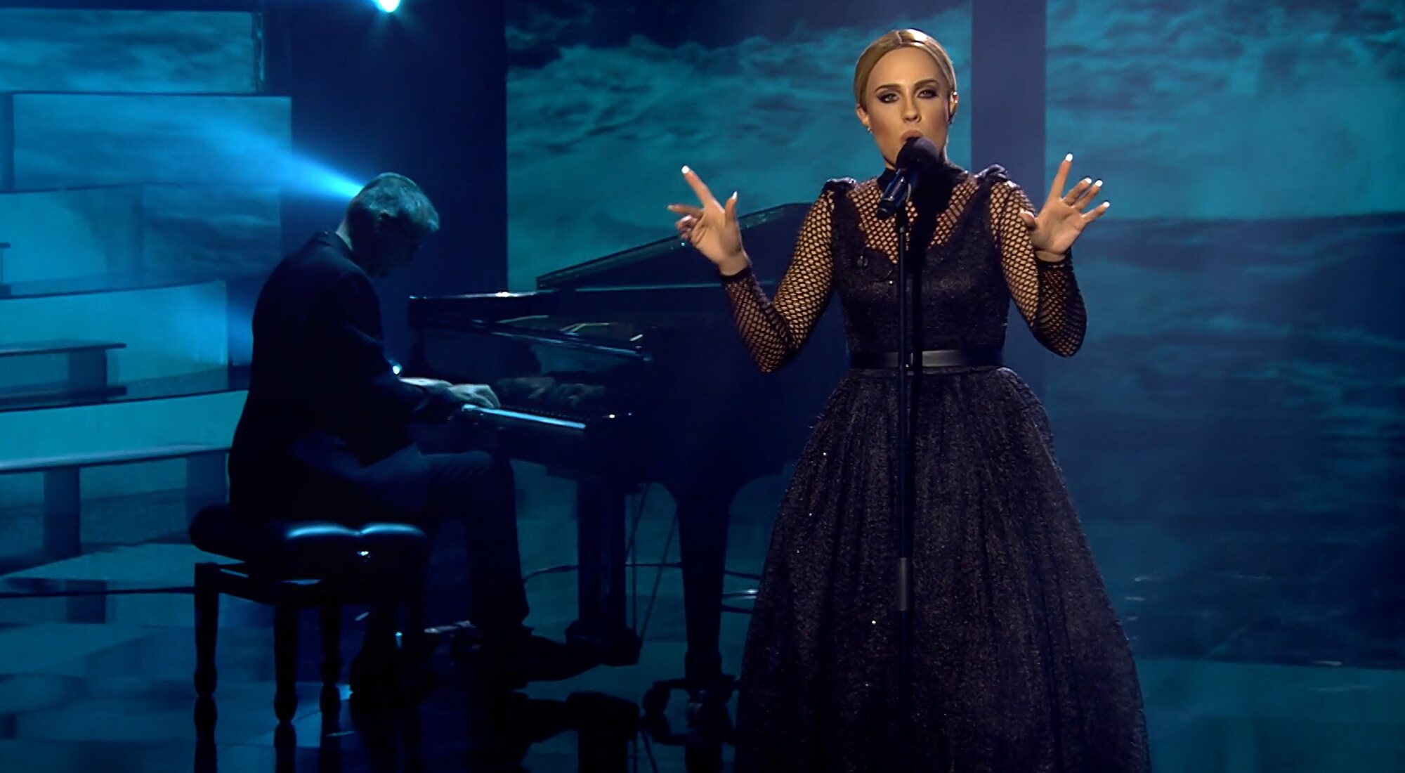 Miriam Rodríguez imita a Adele en la sexta gala de 'Tu cara me suena 10'