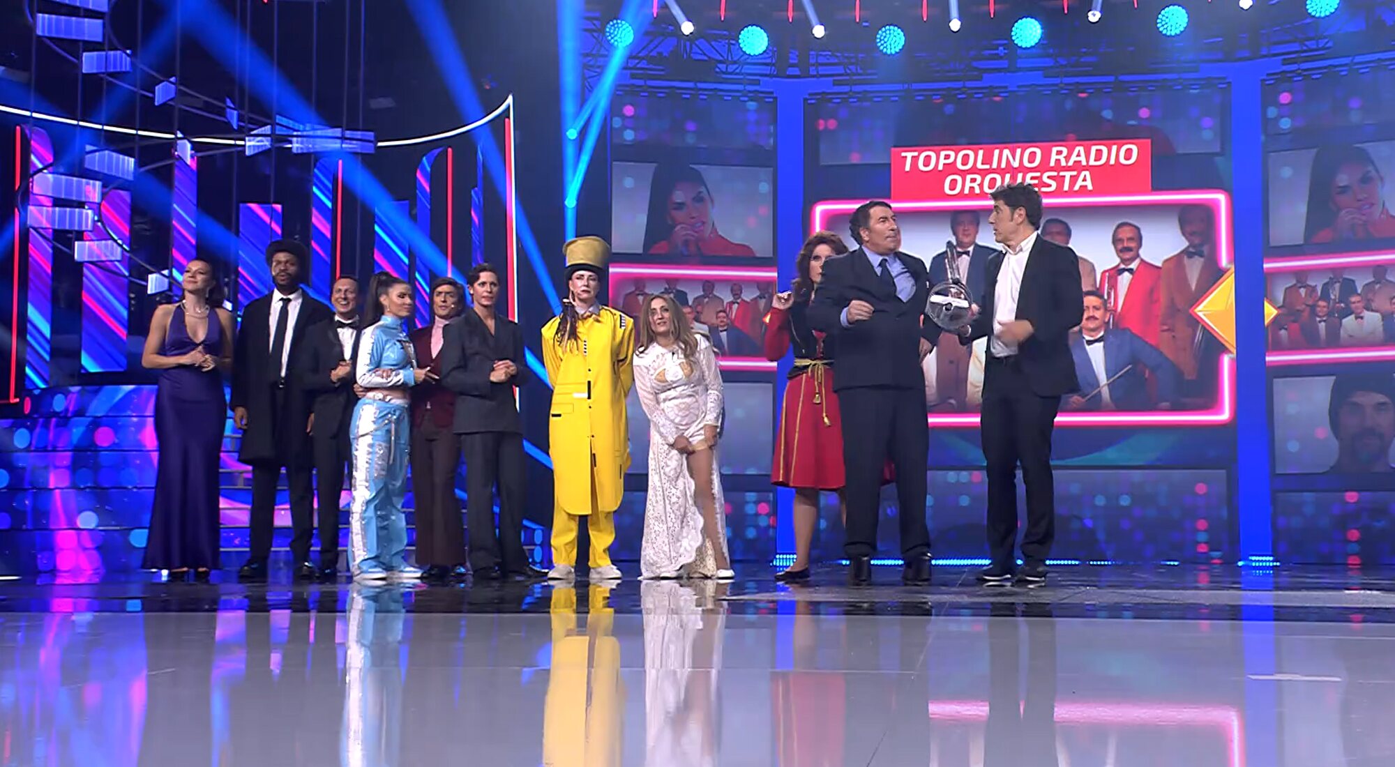 Los concursantes de 'Tu cara me suena 10' en el final de la gala 7